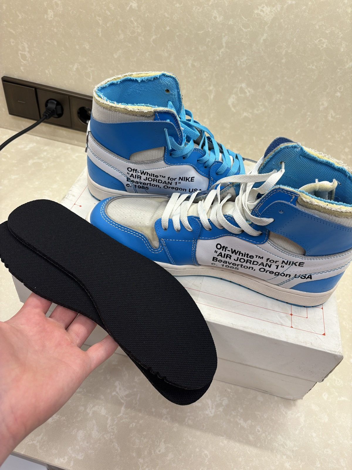 Nike × Off-White Off white unc jordan 1 Size US 11.5 / EU 44-45 - 10 Thumbnail