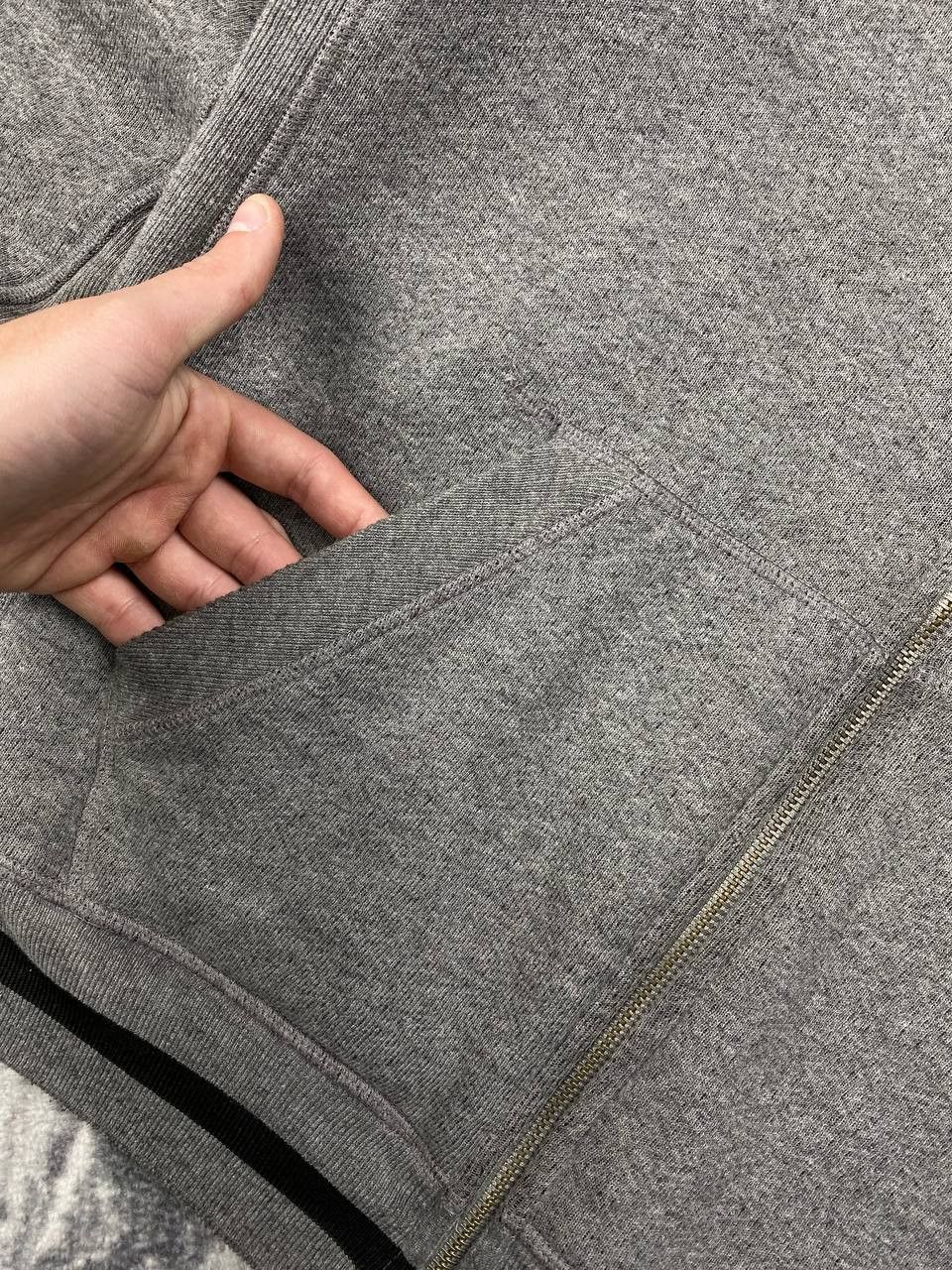 Armani Vintage Armani Jeans Hoodie Big Logo AJ Men Size L Gray Size US L / EU 52-54 / 3 - 8 Thumbnail