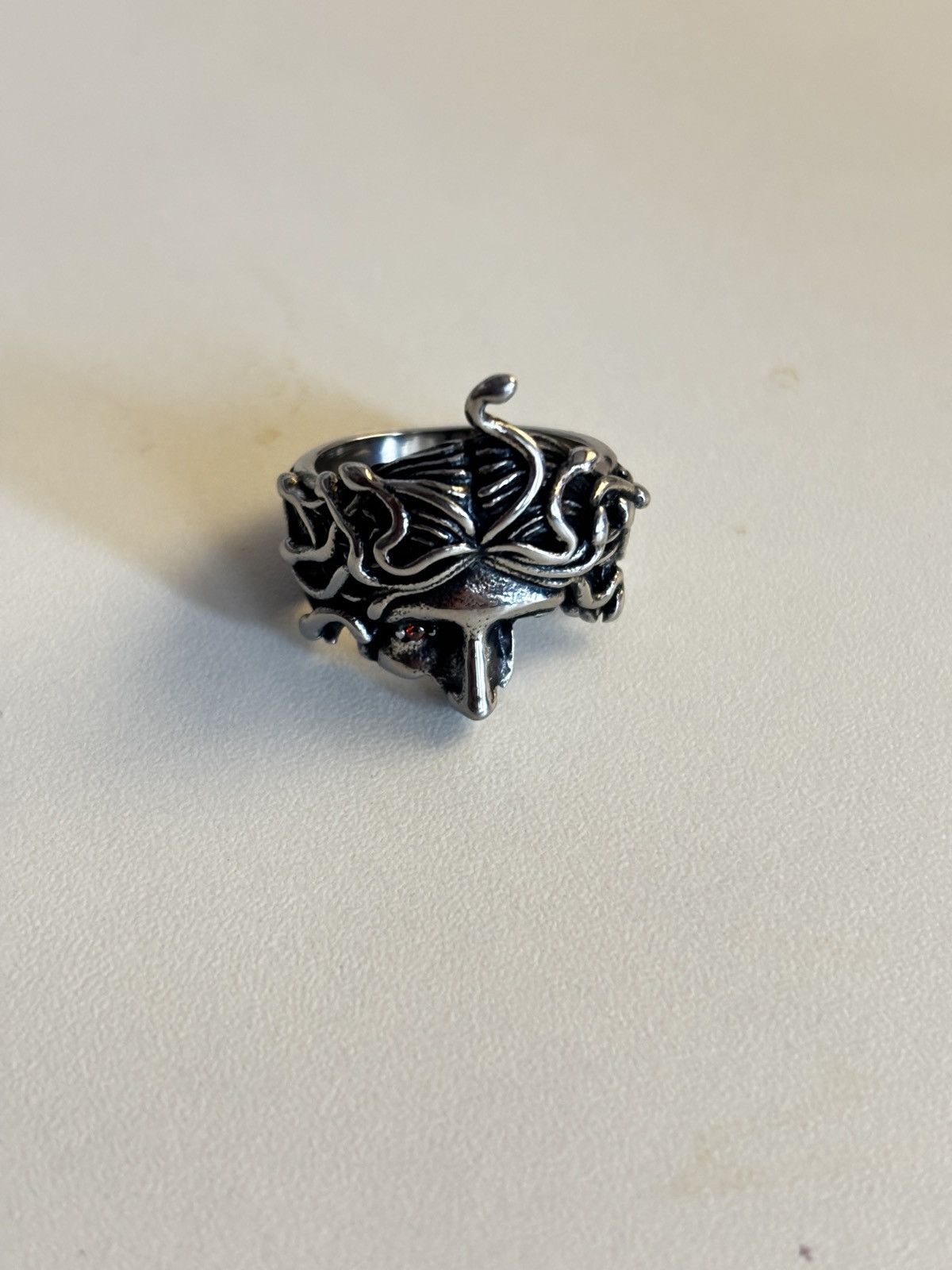 Vintage MEDUSA 12 SIZE MENS RING Size ONE SIZE - 2 Thumbnail