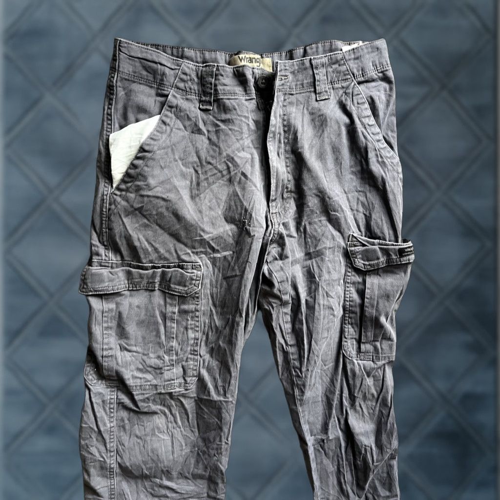 Wrangler Wrangler Pants Men 32x30 Gray Reg Fit Straight Leg Cargo Outdoor Canvas Cotton Blend Relaxed Modern Trousers Size US 32 / EU 48 - 1 Thumbnail