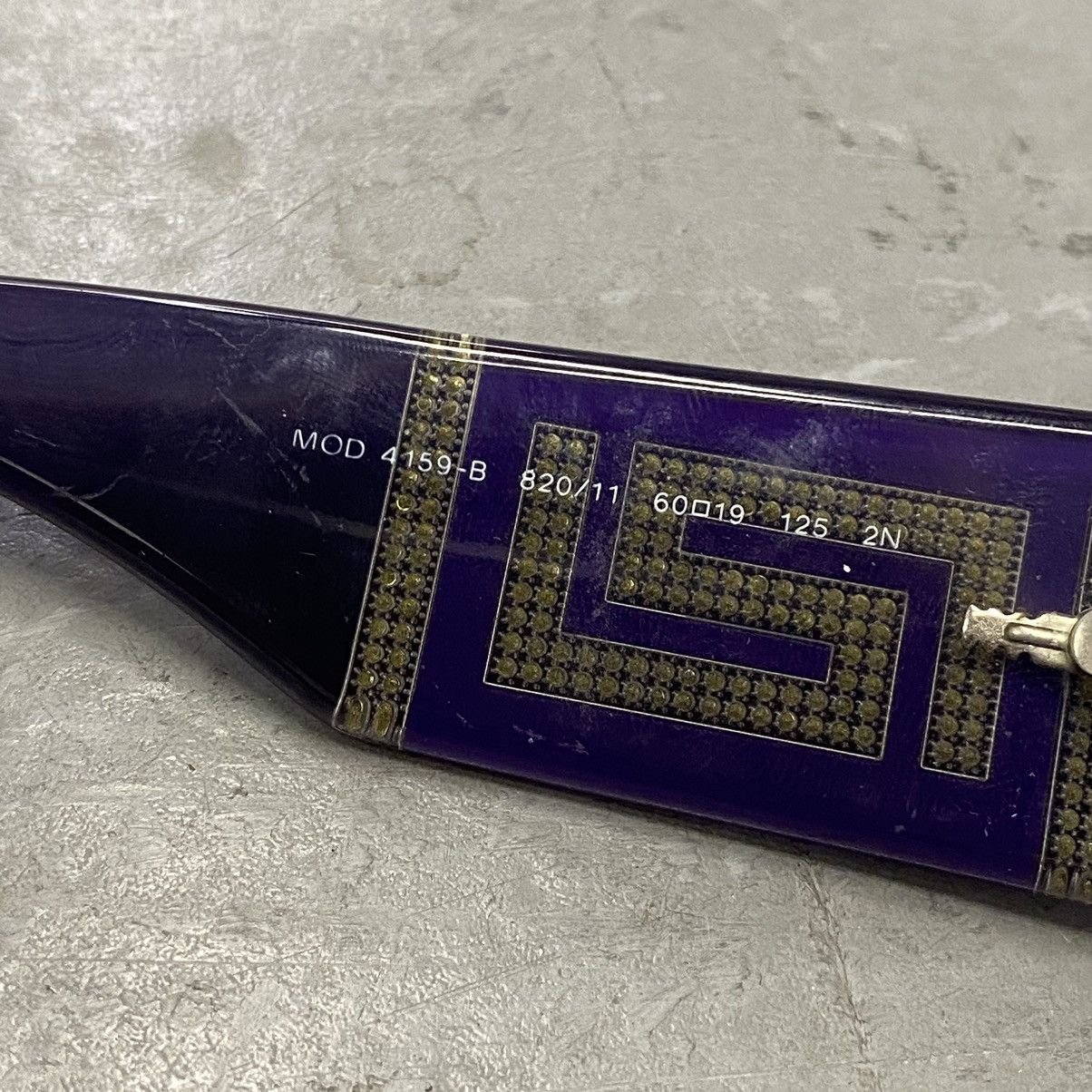 Versace × Vintage Vtg Y2K Versace MOD 4159-B Rhinestone Oversized Sunglasses Size ONE SIZE - 10 Thumbnail