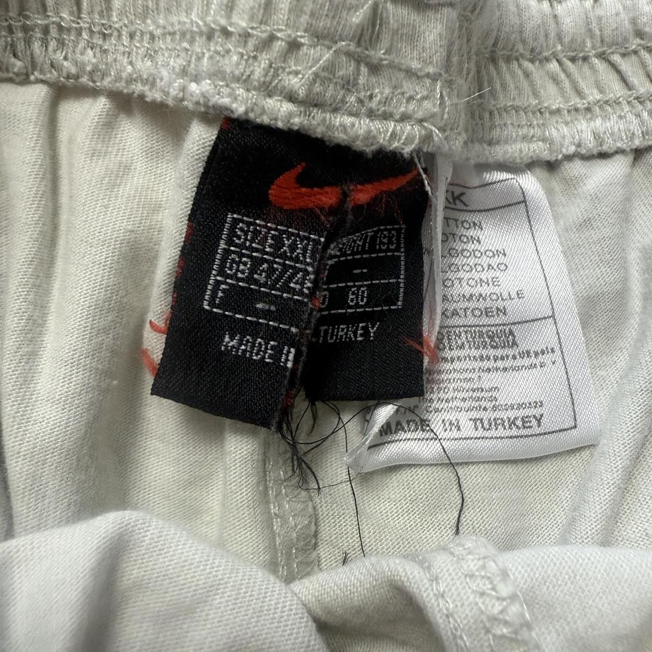Nike nike Vintage 90s Shorts White Mini Swoosh Size US 34 / EU 50 - 3 Thumbnail