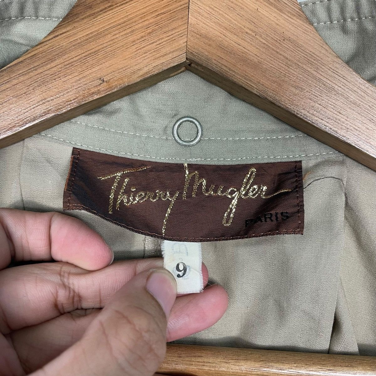 Thierry Mugler Vintage Thierry Mugler Cape Size M / US 6-8 / IT 42-44 - 14 Thumbnail
