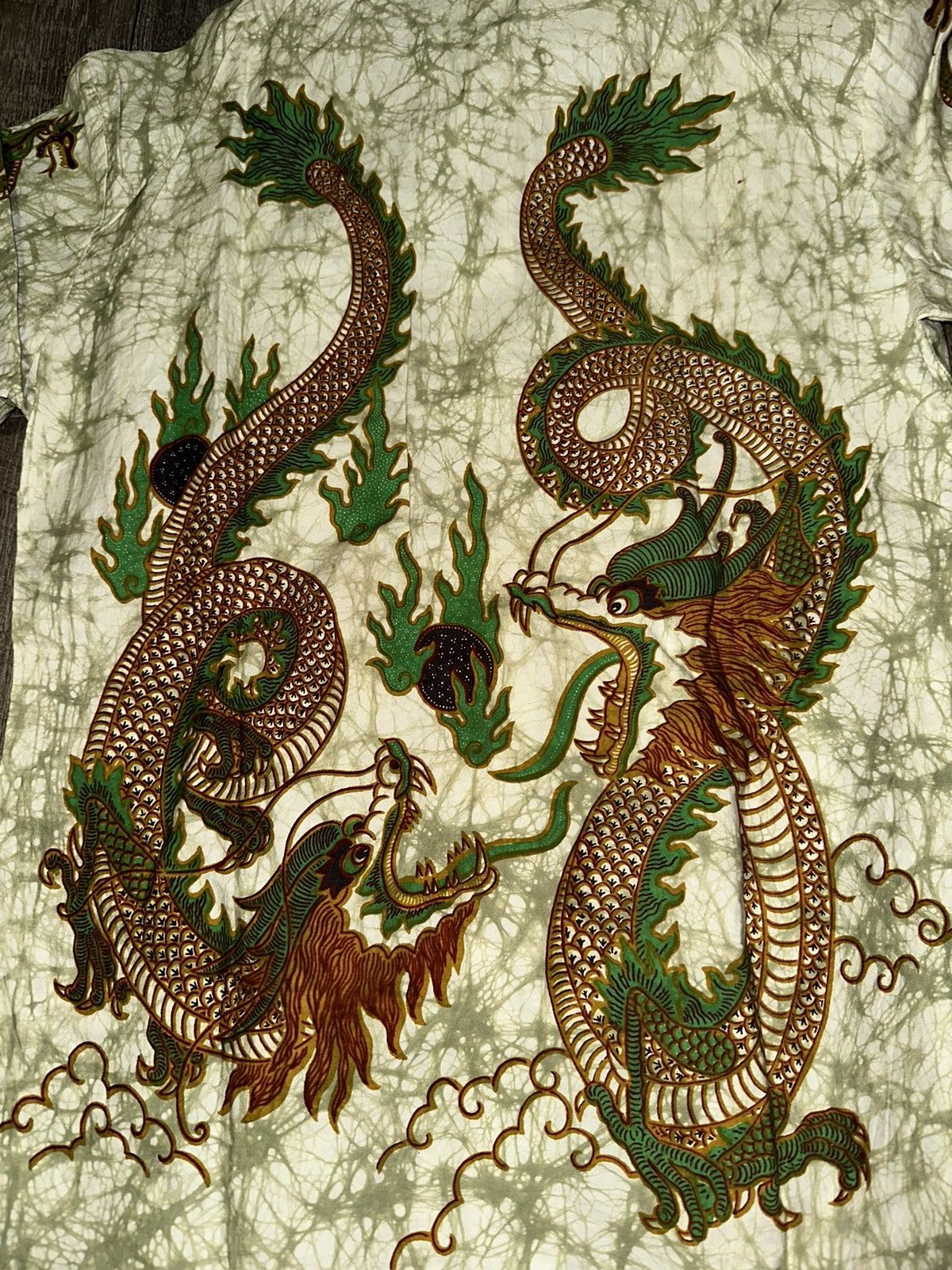 Other Vintage Batik Keris Twin Dragon Hawaiian Button Shirt size M Size US M / EU 48-50 / 2 - 5 Thumbnail