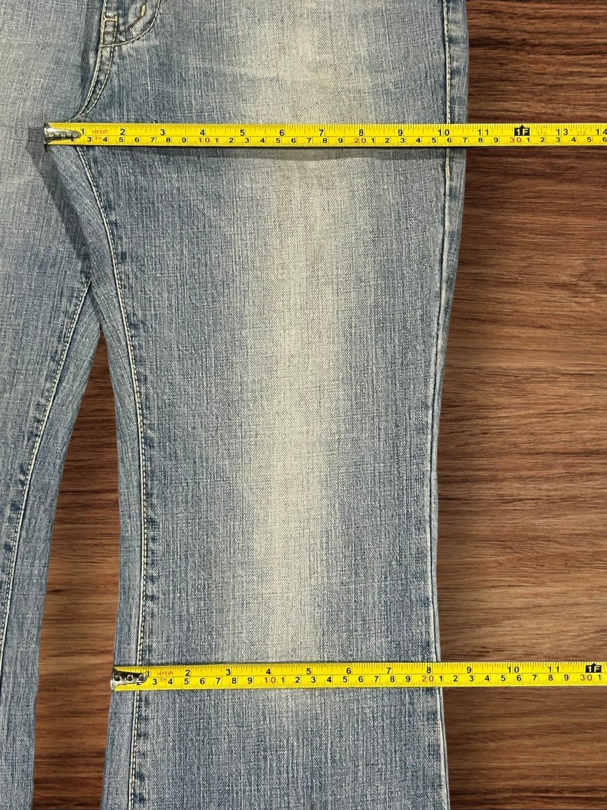 Japanese Brand Vintage Japanese Brand Leavs Strawberry Blue Wash Flare Jean Size US 30 / EU 46 - 13 Thumbnail