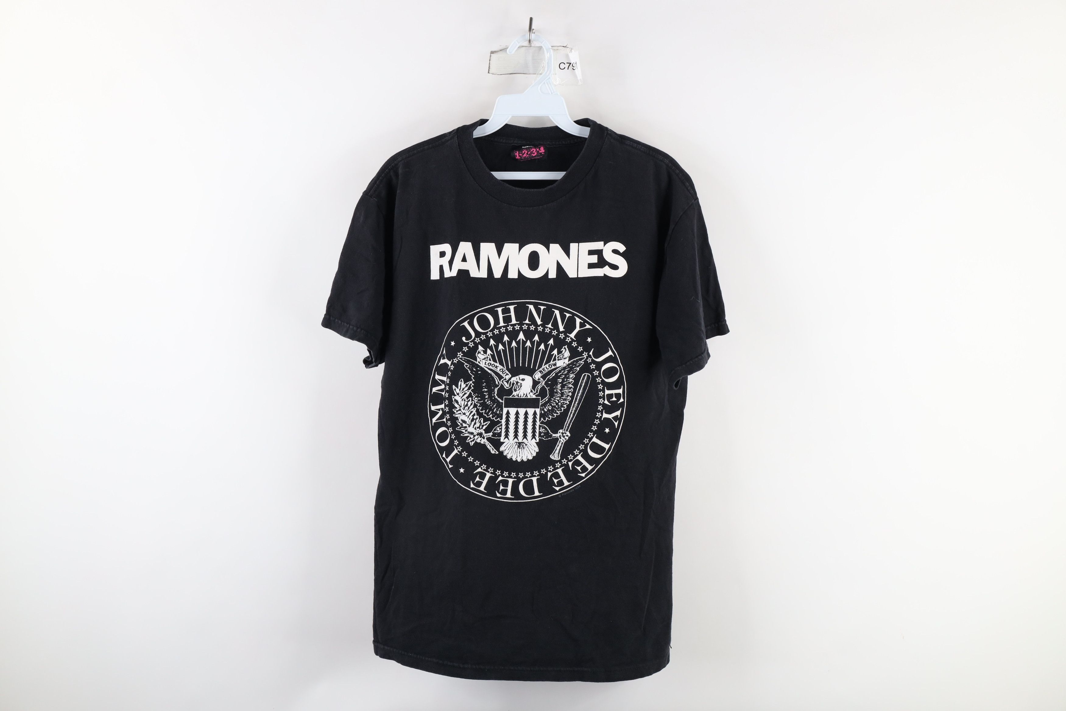 Vintage Vintage Y2K Spell Out The Ramones Band T-Shirt Black Size US M / EU 48-50 / 2 - 1 Thumbnail