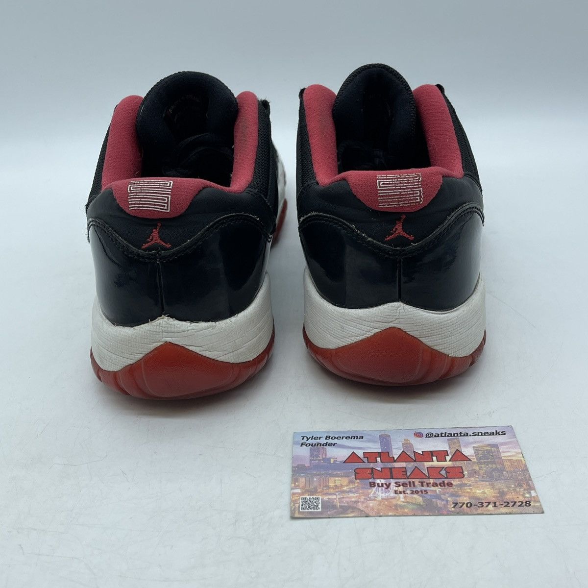 Jordan Brand Air Jordan 11 low bred Size US 7 / EU 40 - 3 Thumbnail