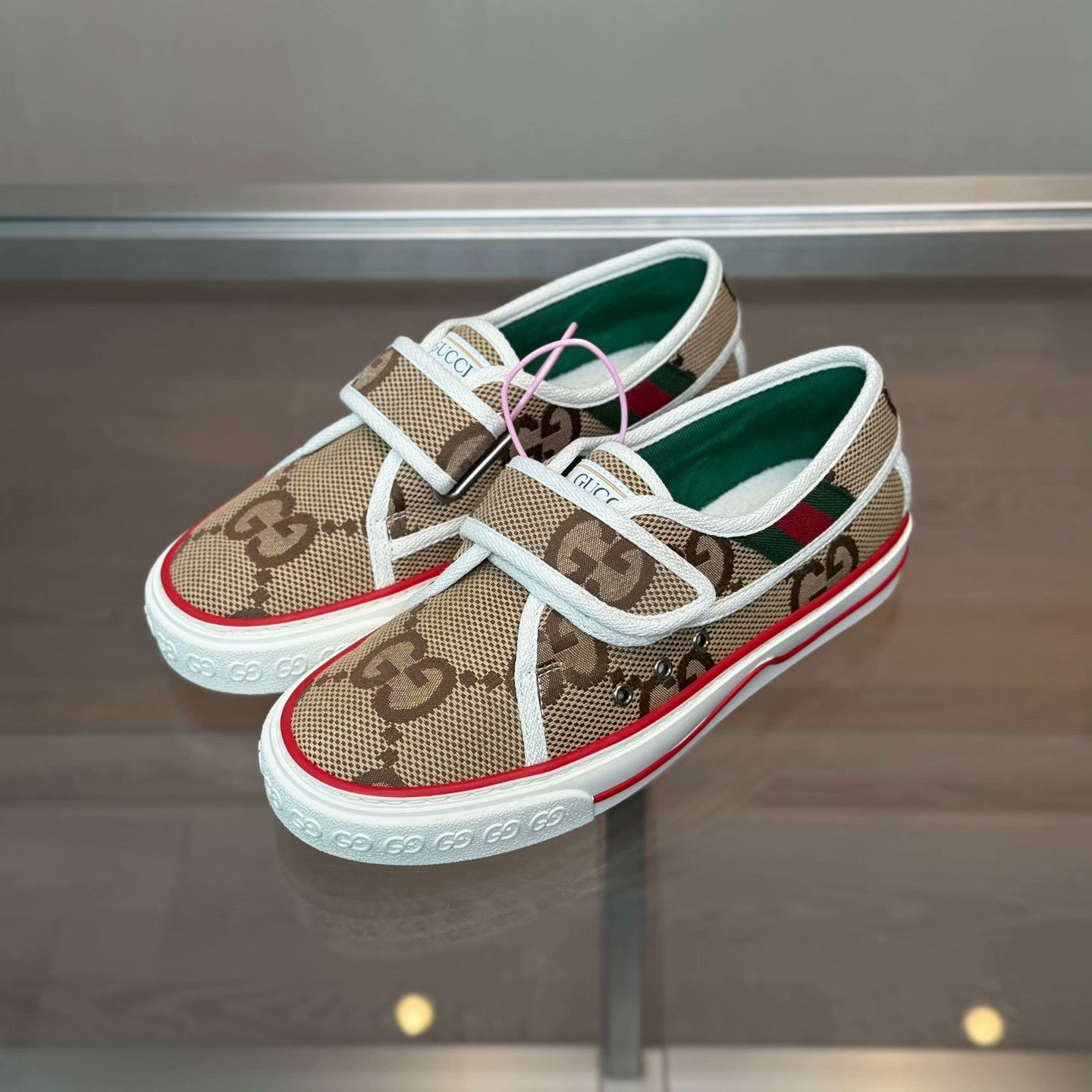 Gucci Gucci Lowtop Sneakers 36 Women Size US 6 / IT 36 - 1 Thumbnail