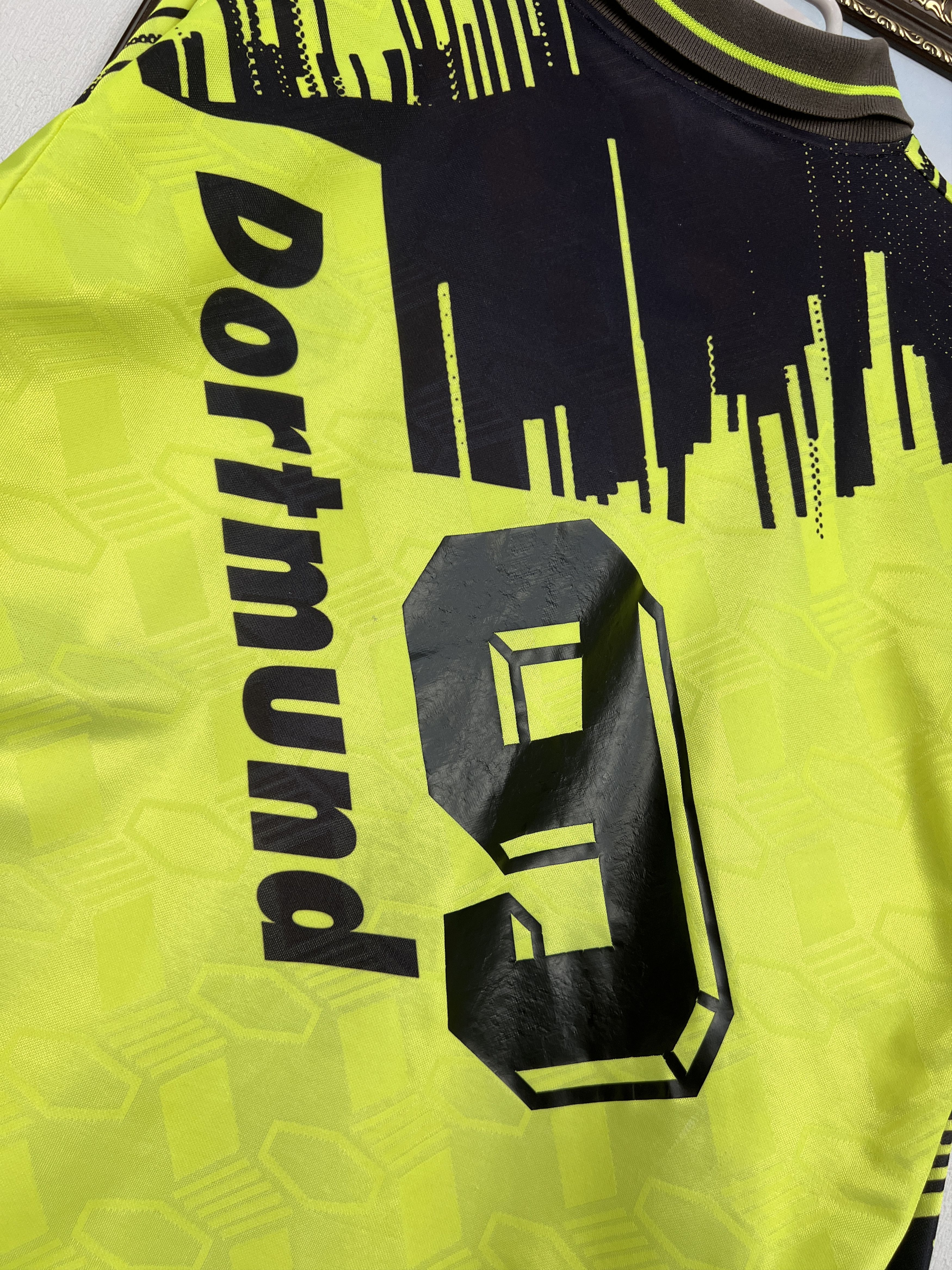 Nike Borussia Dortmund football shirt Nike Chapuisat Tee Shirt Size US M / EU 48-50 / 2 - 13 Thumbnail