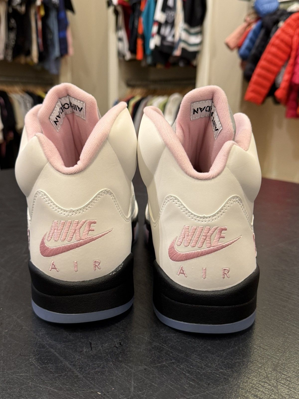 Jordan Brand Jordan 5 Retro ‘Medium Soft Pink’ Size US 13 / EU 46 - 5 Thumbnail