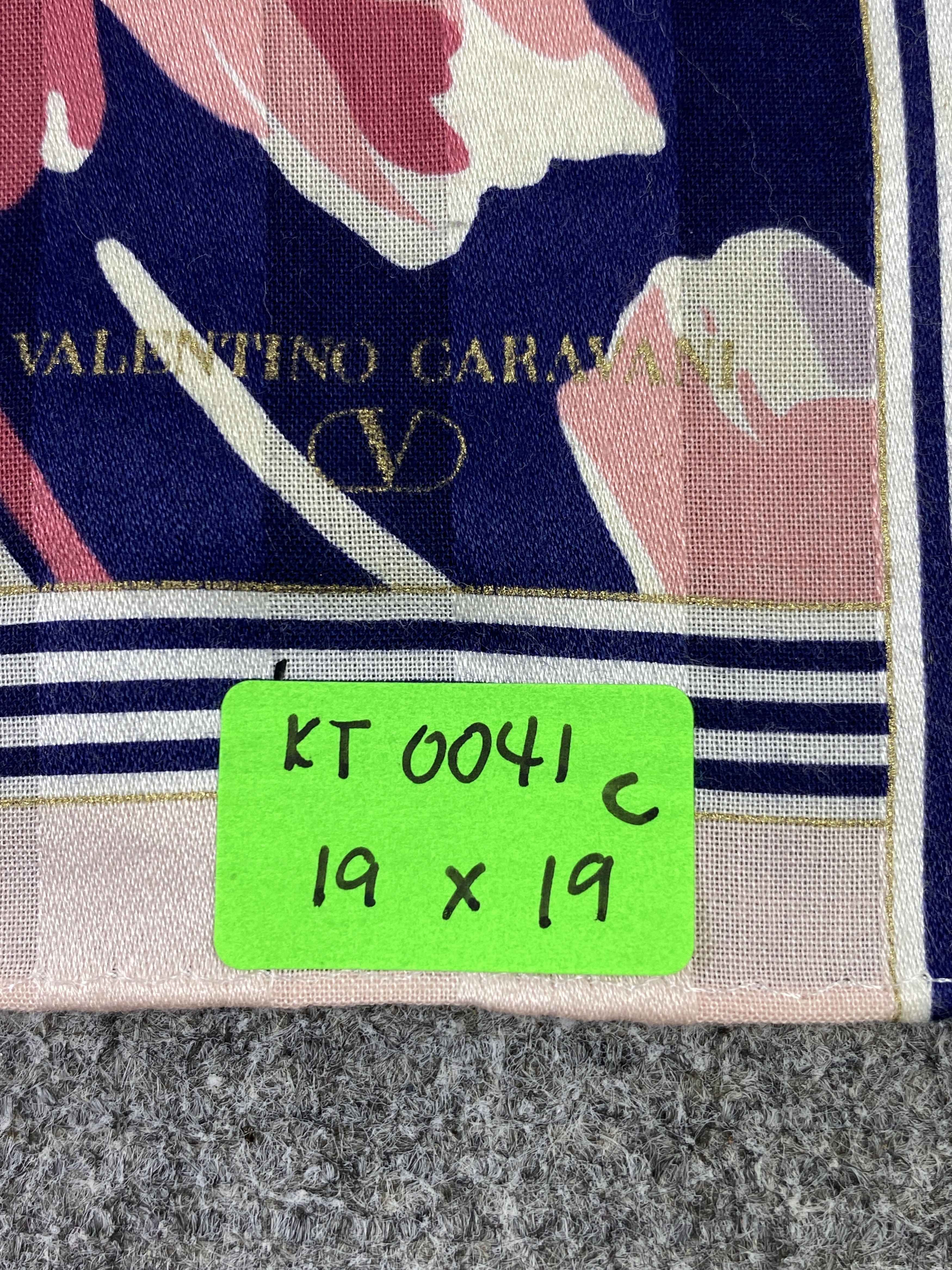 Valentino Vintage Valentino Garavani Handkerchief Neckerchief KT0041 Size ONE SIZE - 8 Thumbnail