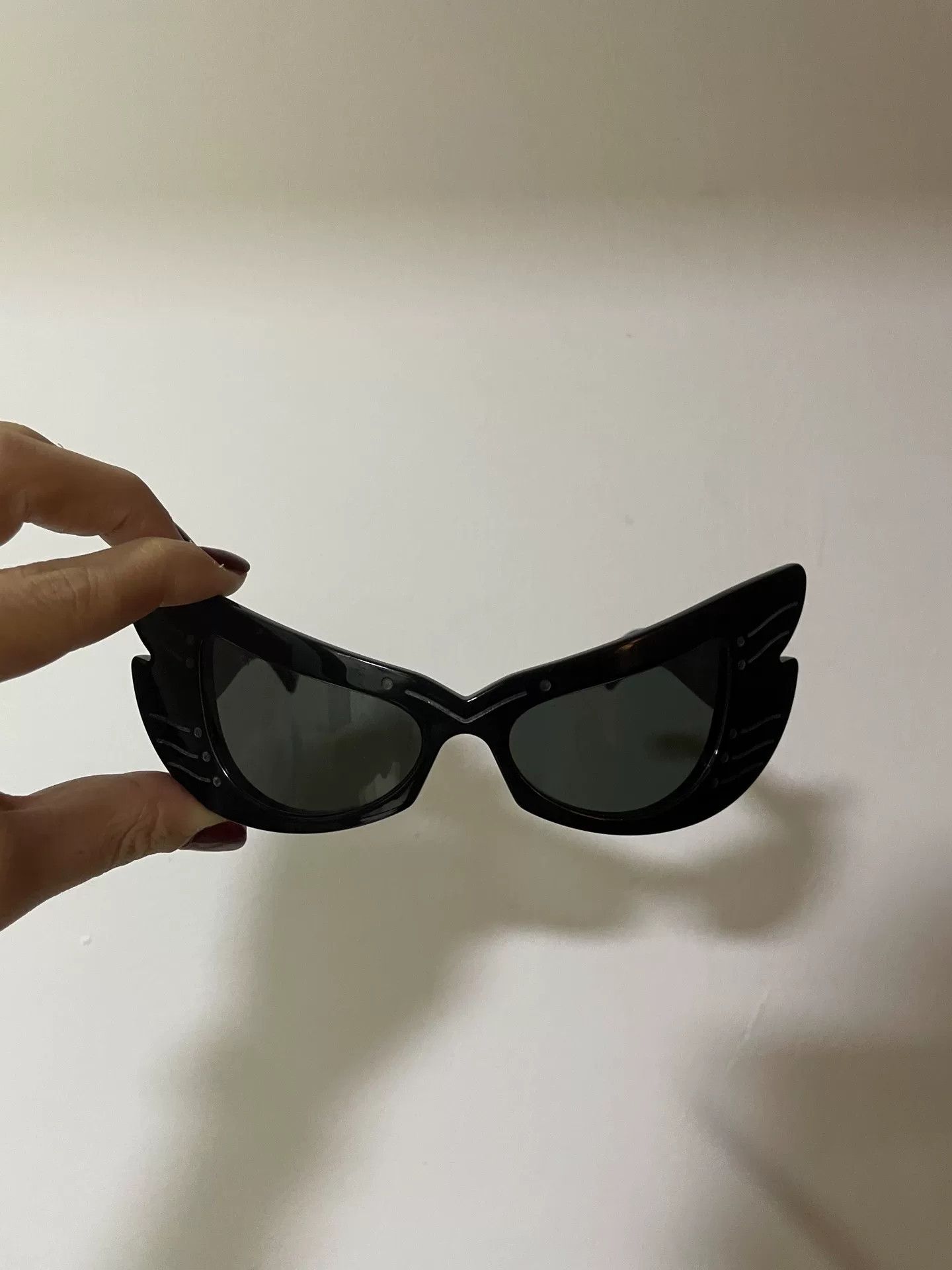 Gucci Gucci Cat-Eye Wing Sunglasses Size ONE SIZE - 1 Thumbnail