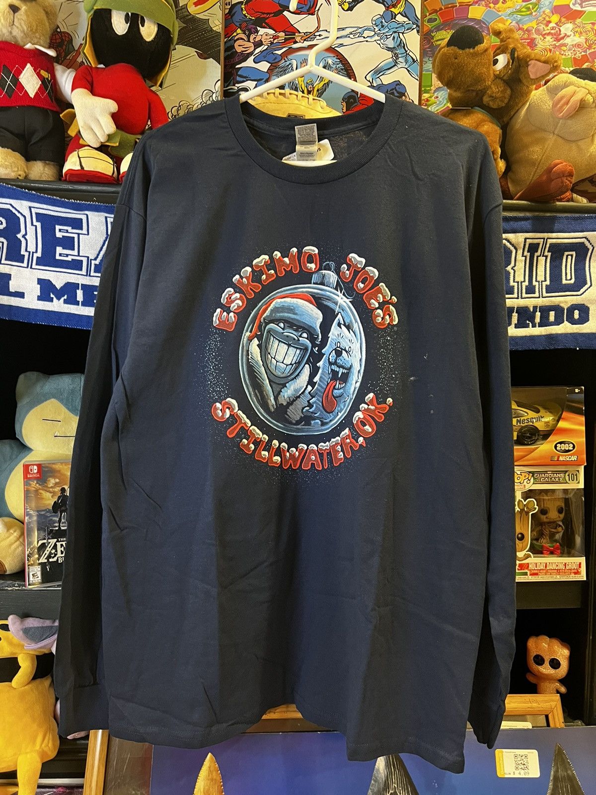 Gildan New with Tags Christmas 🎄 Eskimo Joes Long Sleeve Size US L / EU 52-54 / 3 - 6 Thumbnail