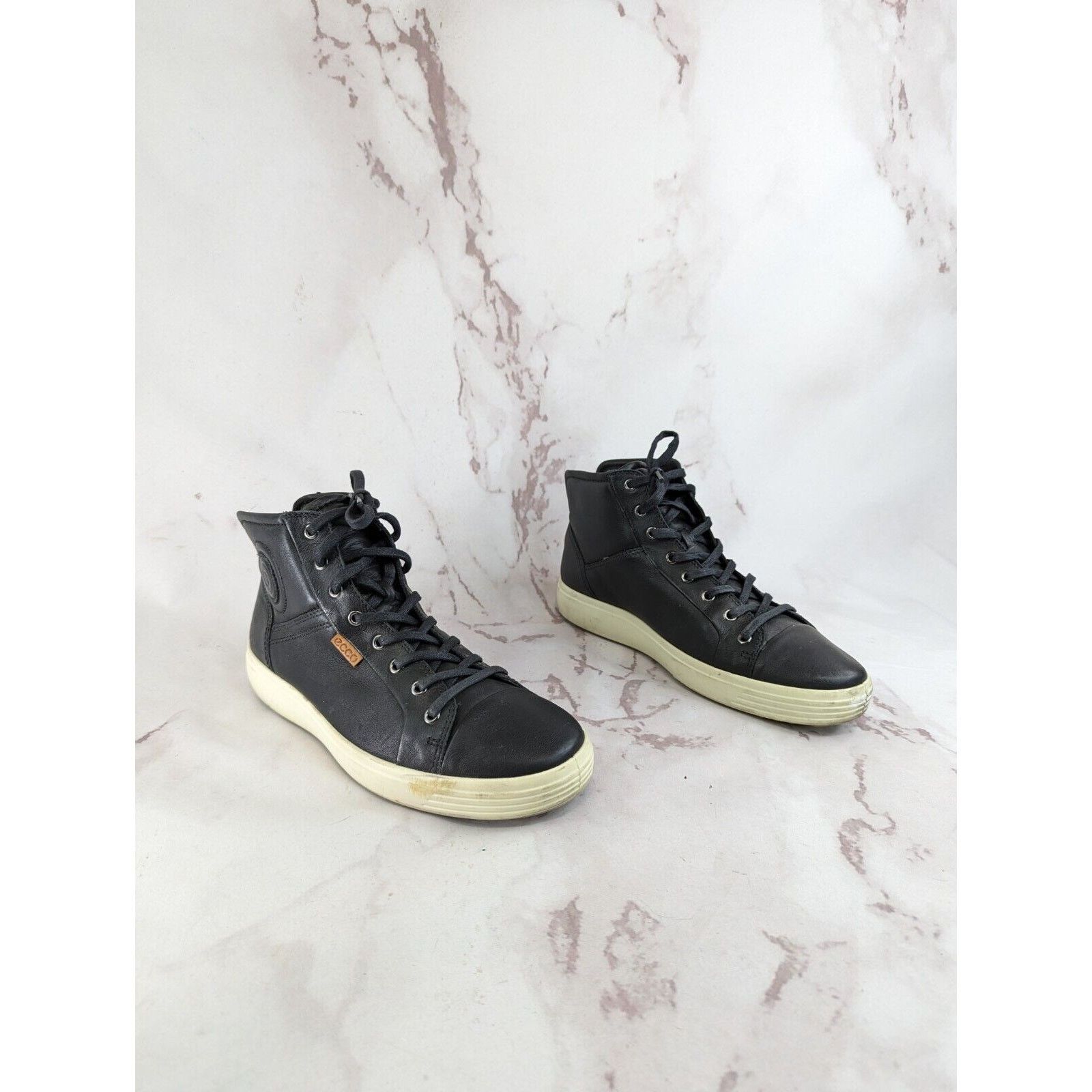 Ecco Ecco Boots Womens 11 43 Black Bootie Sneaker Leather Chukka Size US 11 / IT 41 - 1 Thumbnail