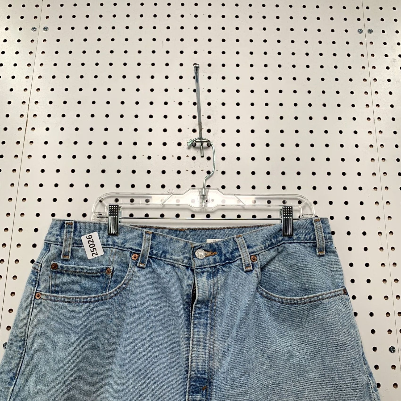 Levi's VINTAGE Levi's 505 Denim Shorts Mens Size 38 Light Wash Blue Bermuda 9 in Inseam 5-Pocket Design Modern Fit Mens Size US 38 / EU 54 - 2 Thumbnail