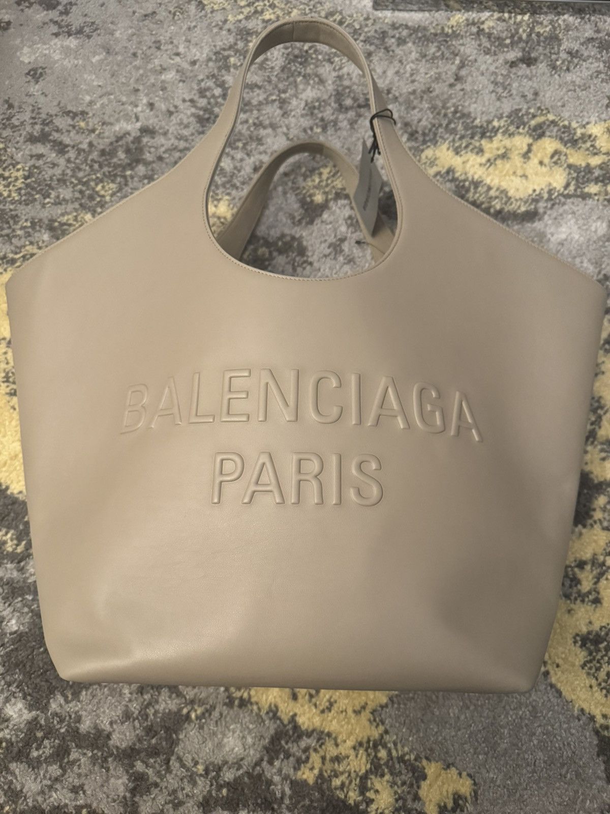 Balenciaga Balenciaga Tote Bag retail $2,790 Color Taupe Size ONE SIZE - 1 Thumbnail