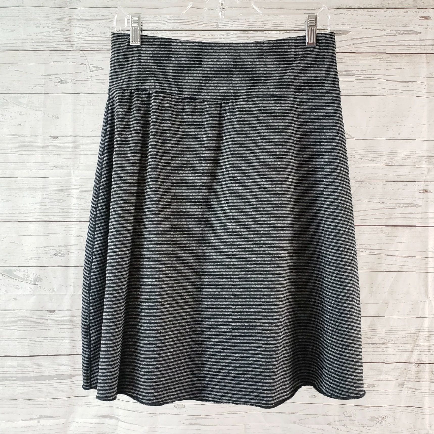 Vintage Tranquility Skirt Womens Small Black Gray Stripes Pull On A-Line Short Casual Size 28" / US 6 / IT 42 - 2 Thumbnail