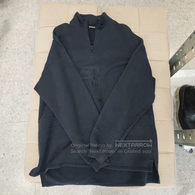 Balenciaga Balenciaga Black Embroidered Lock扣 Logo Half Zip Stand Col Size US M / EU 48-50 / 2 - 1 Thumbnail