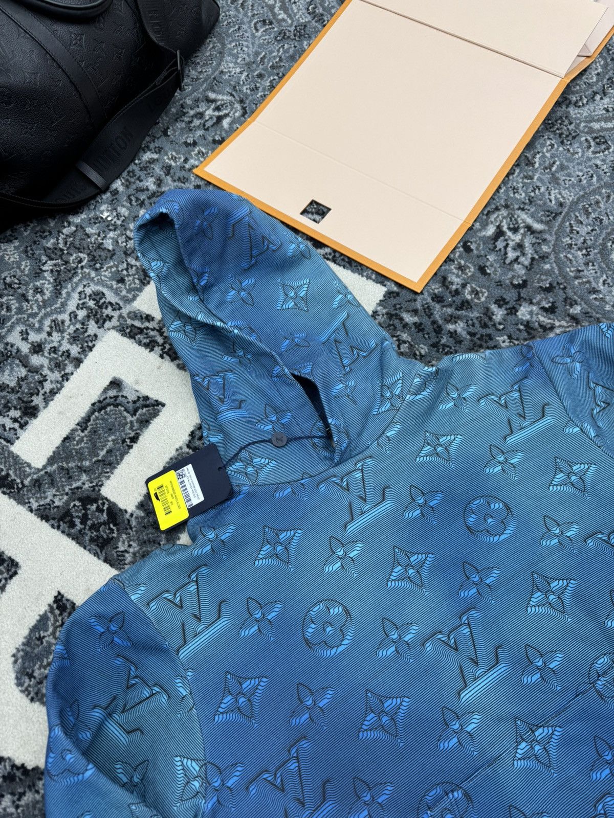 Louis Vuitton Louis Vuitton 2054 blue pull over hoodie Size US S / EU 44-46 / 1 - 2 Thumbnail