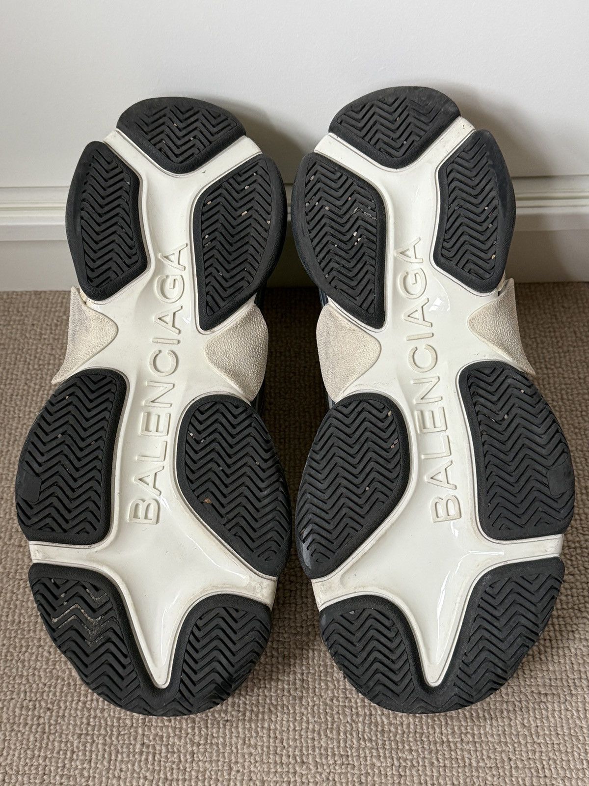 Balenciaga Balenciaga Triple S Size US 7 / EU 40 - 4 Thumbnail