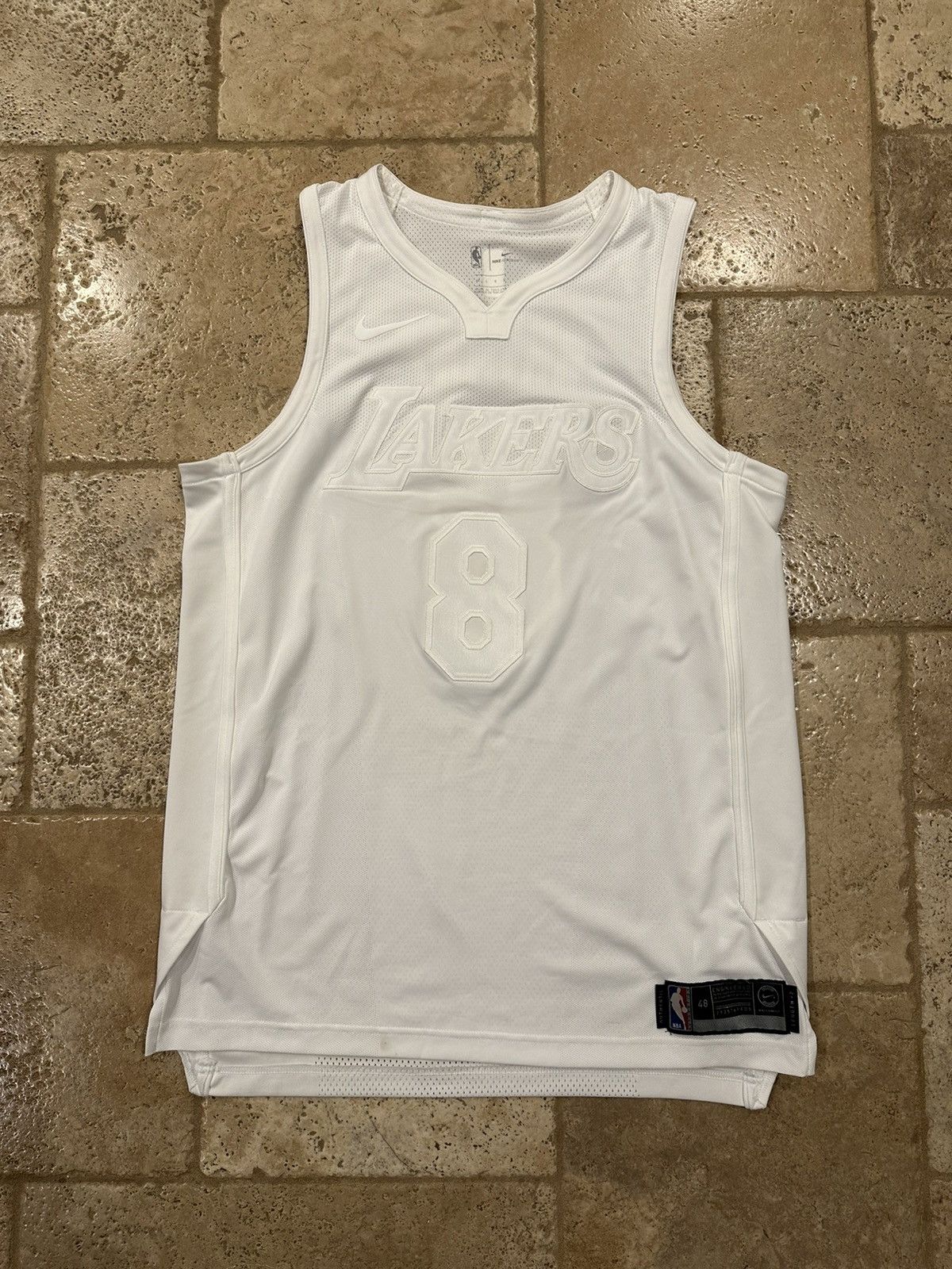 Complex Nike x ComplexCon Exclusive Kobe Bryant White 8 Jersey Size US L / EU 52-54 / 3 - 1 Thumbnail