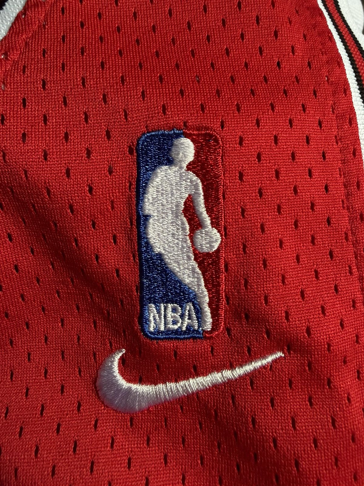 Nike Vintage 90s Nike Team ChicagoBulls #23 Michael Jordan Jersey Size US L / EU 52-54 / 3 - 6 Thumbnail