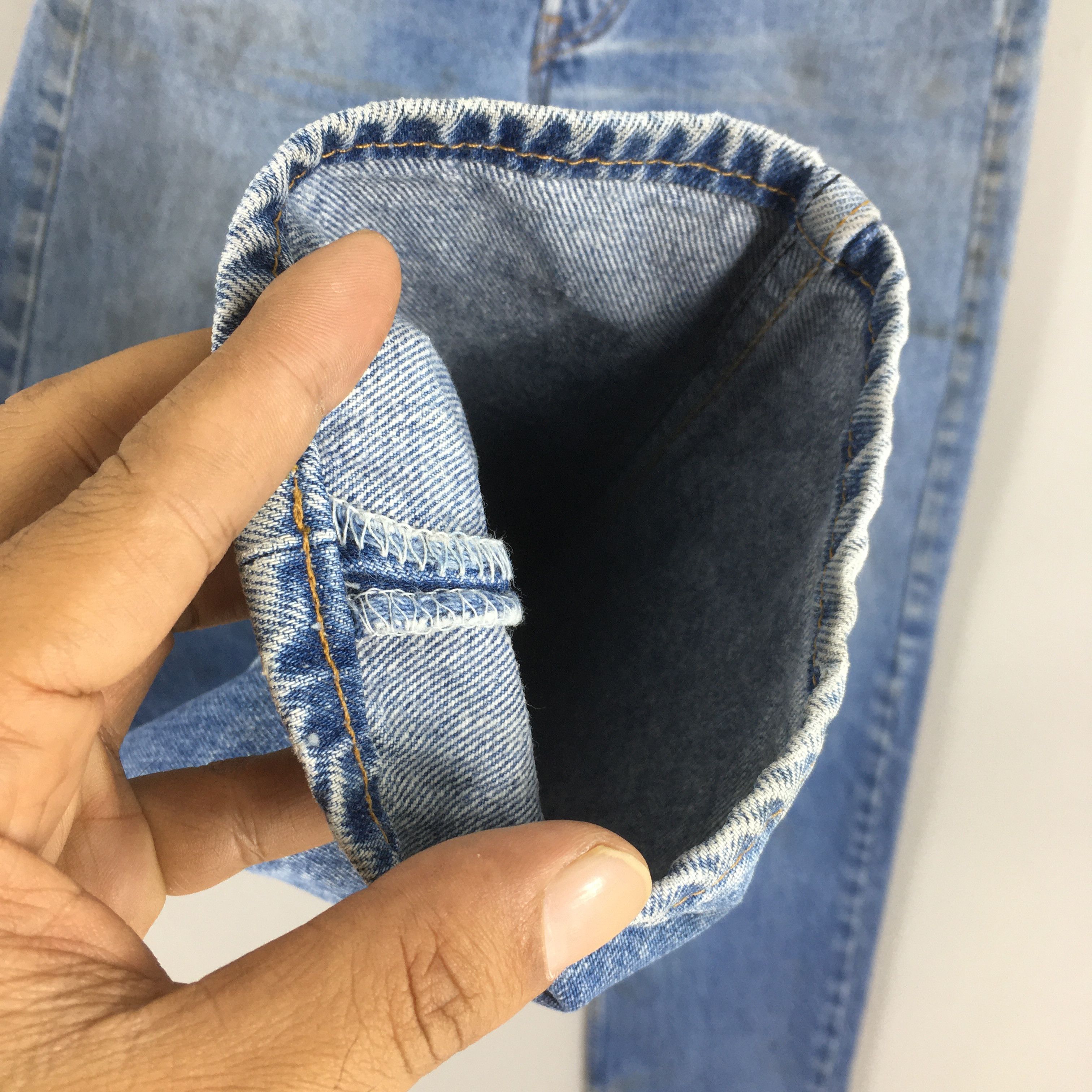 Levi's Size 30x31 Vintage Levi's 501 Faded Blue Jeans S1350 Size US 30 / EU 46 - 4 Thumbnail