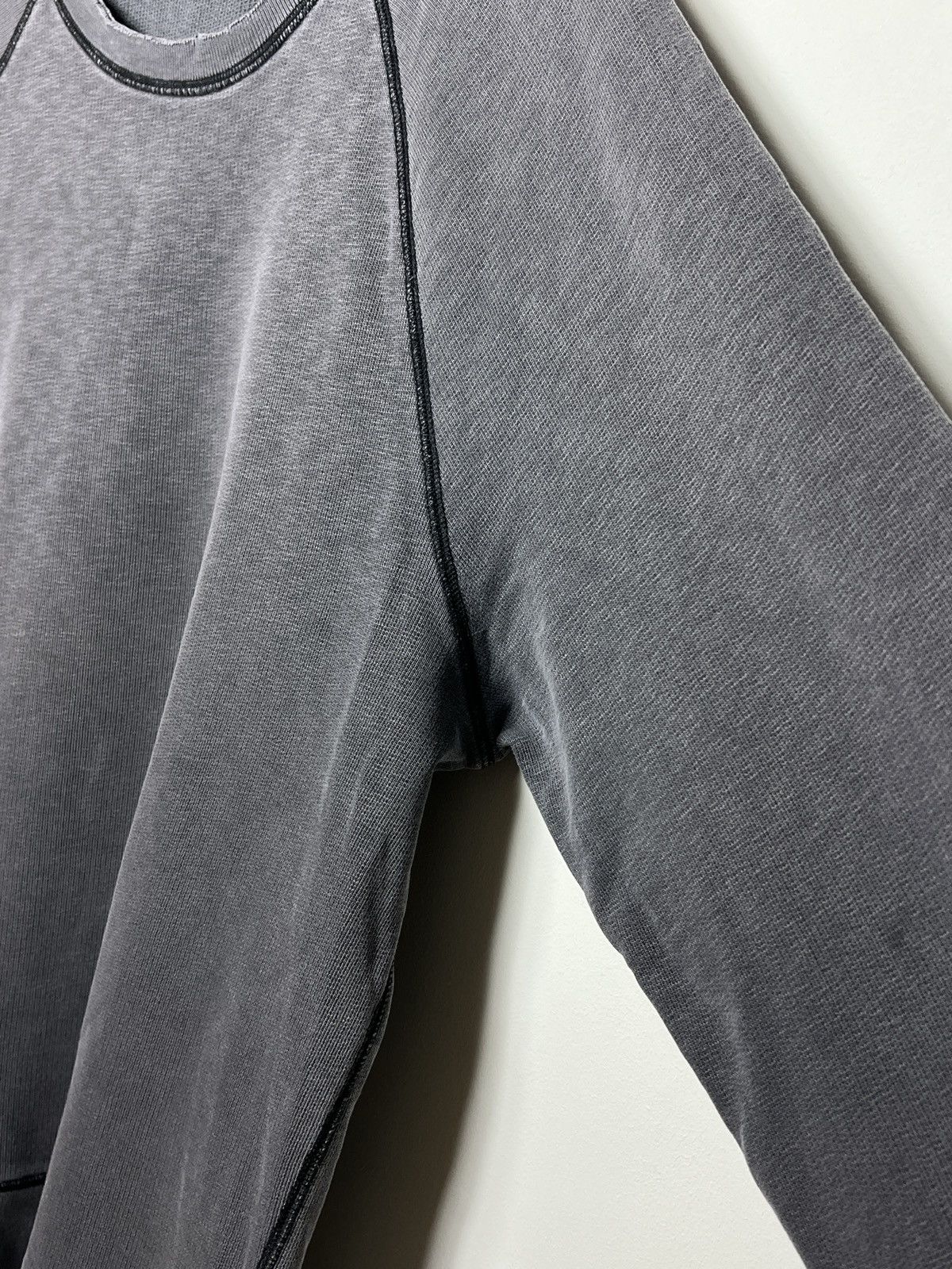 Acne Studios acne y2k crewneck sweatshirt archive vintage Size US M / EU 48-50 / 2 - 6 Thumbnail