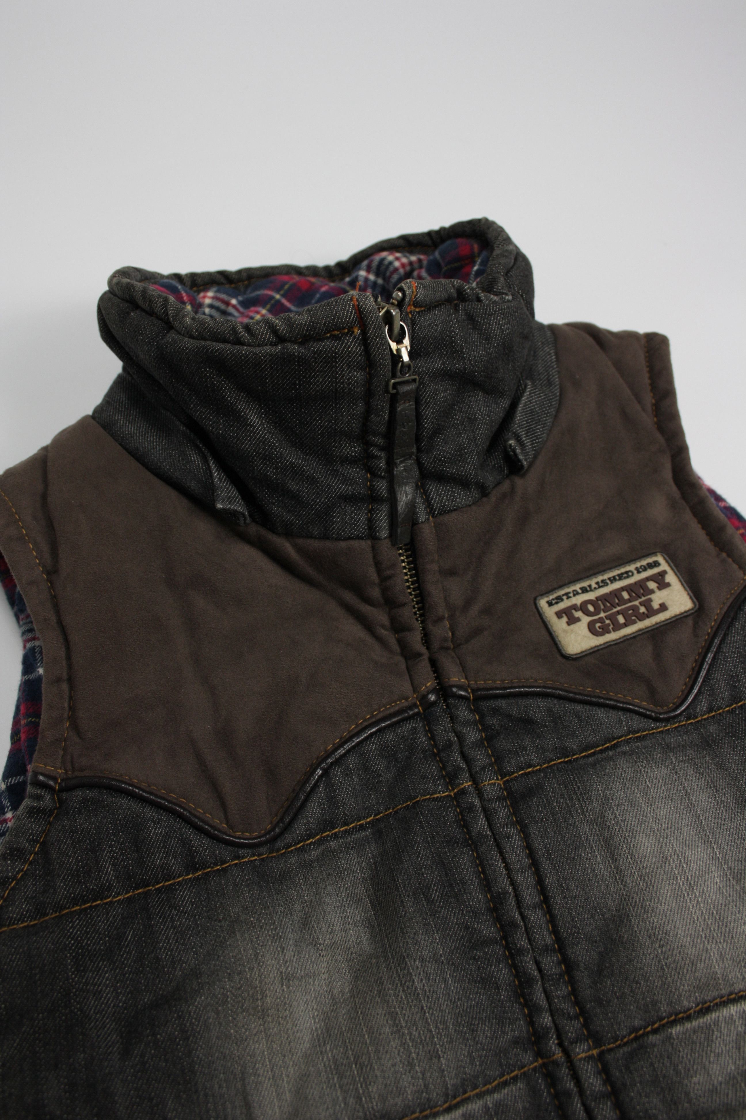 Japanese Brand × Tommy Hilfiger × Vintage Tommy Girl Y2K Vintage Denim & Suede Padded Vest Size S / US 4 / IT 40 - 2 Thumbnail