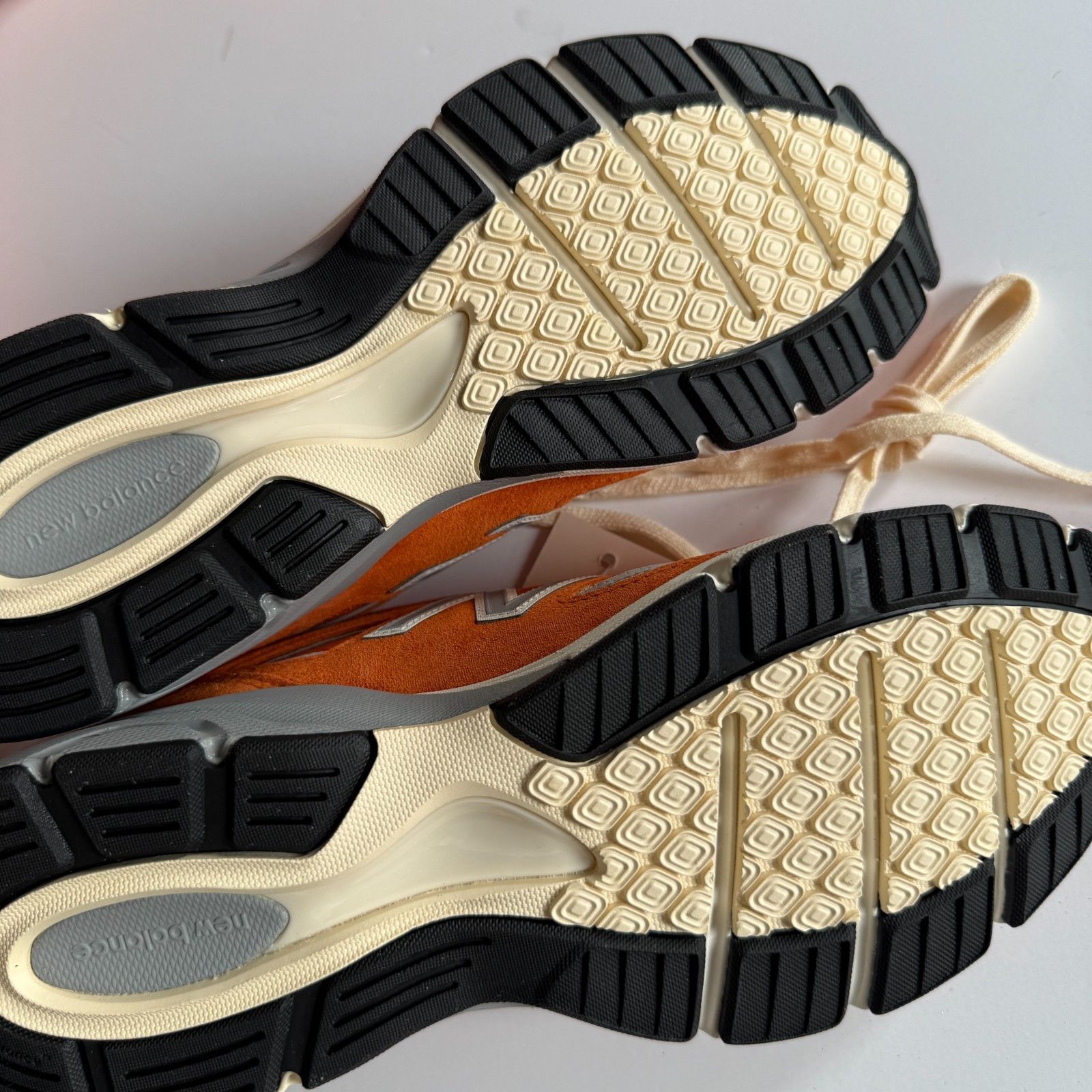 Aime Leon Dore × New Balance New Balance 990v4 x Aimé Leon Dore Orange - U990OG4 Size US 9.5 / EU 42-43 - 8 Thumbnail