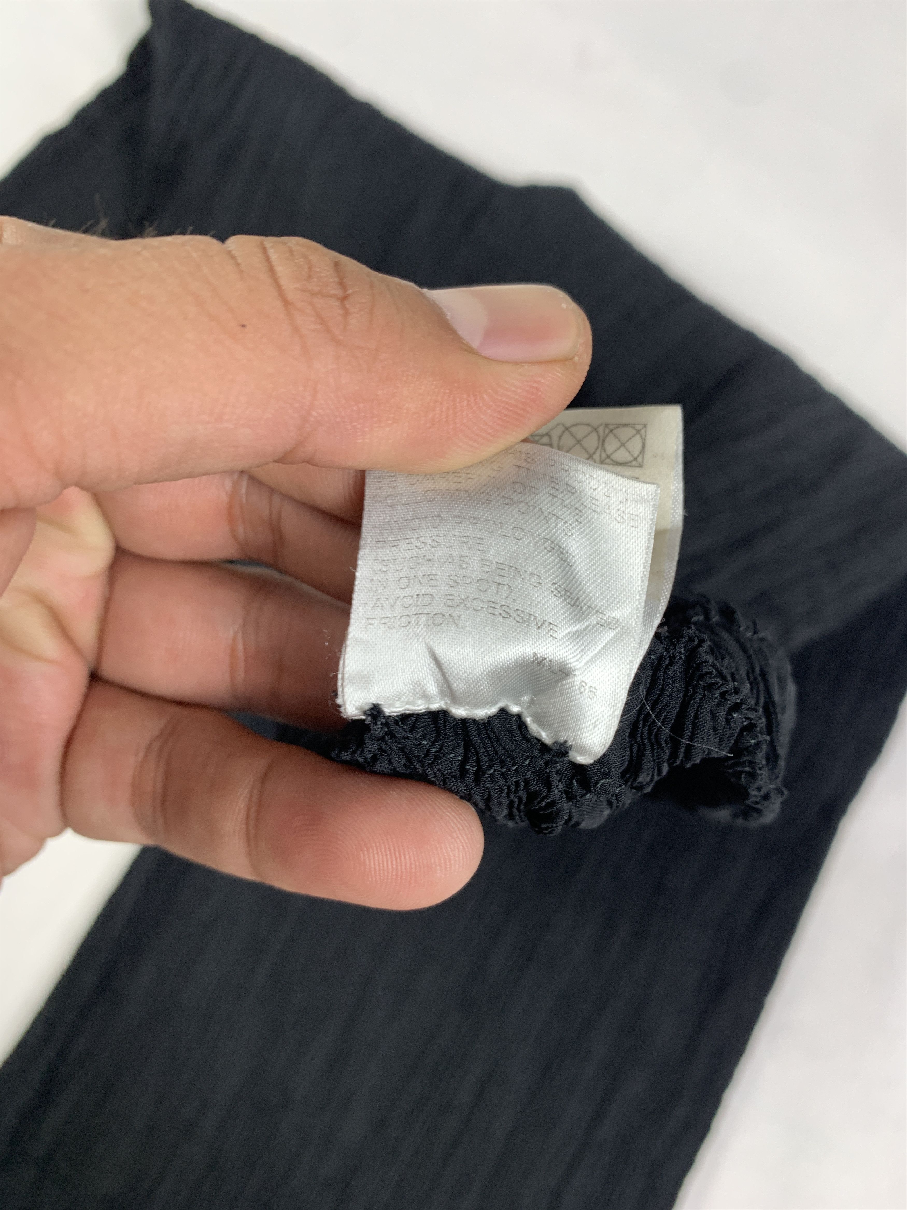 Issey Miyake 2000s me by Issey Miyake Black Pleated Pants (S) Size 26" / US 2 / IT 38 - 6 Thumbnail