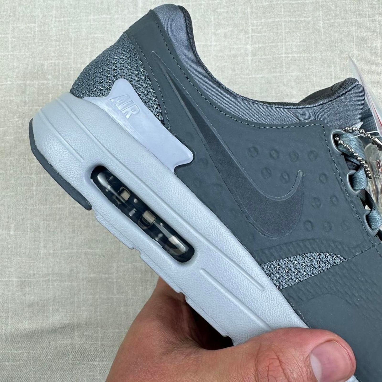 Nike 2016 Nike Air Max Zero "Cool Grey" Men 11.5 Size US 11.5 / EU 44-45 - 7 Thumbnail