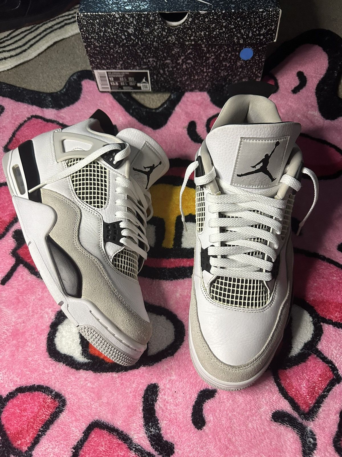 military black jordan 4
