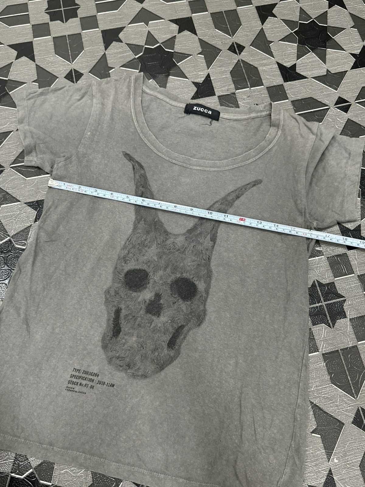 CABANE de ZUCCa 2000's Zucca Sci-fi Donnie Darko 10-11 AW T-Shirt Size US S / EU 44-46 / 1 - 11 Thumbnail