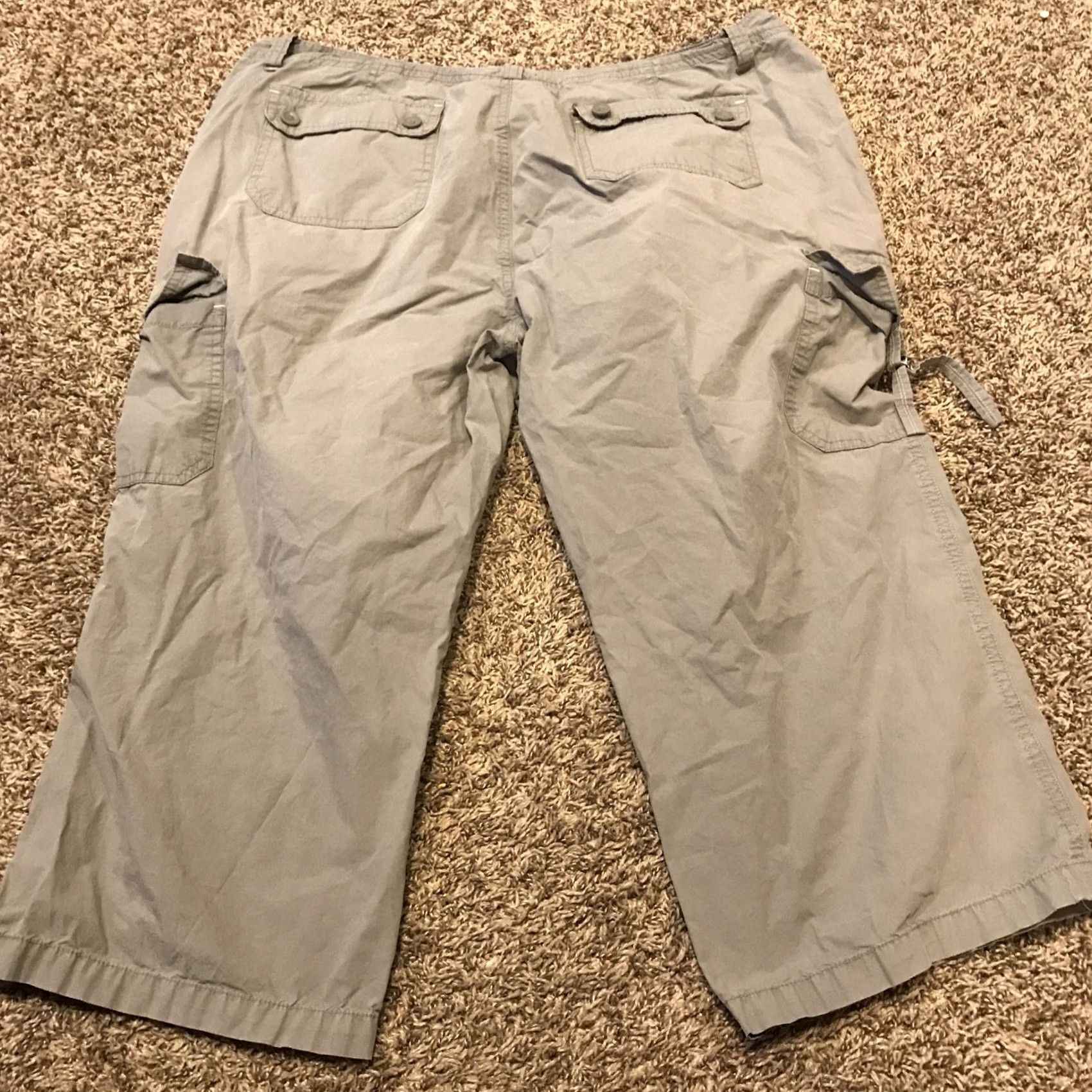 Vintage Maurices Women's 15/16 Gray Cotton Cargo Capris Pants Wide-Leg 36" Inseam 20" 30" Pockets Size ONE SIZE - 3 Thumbnail