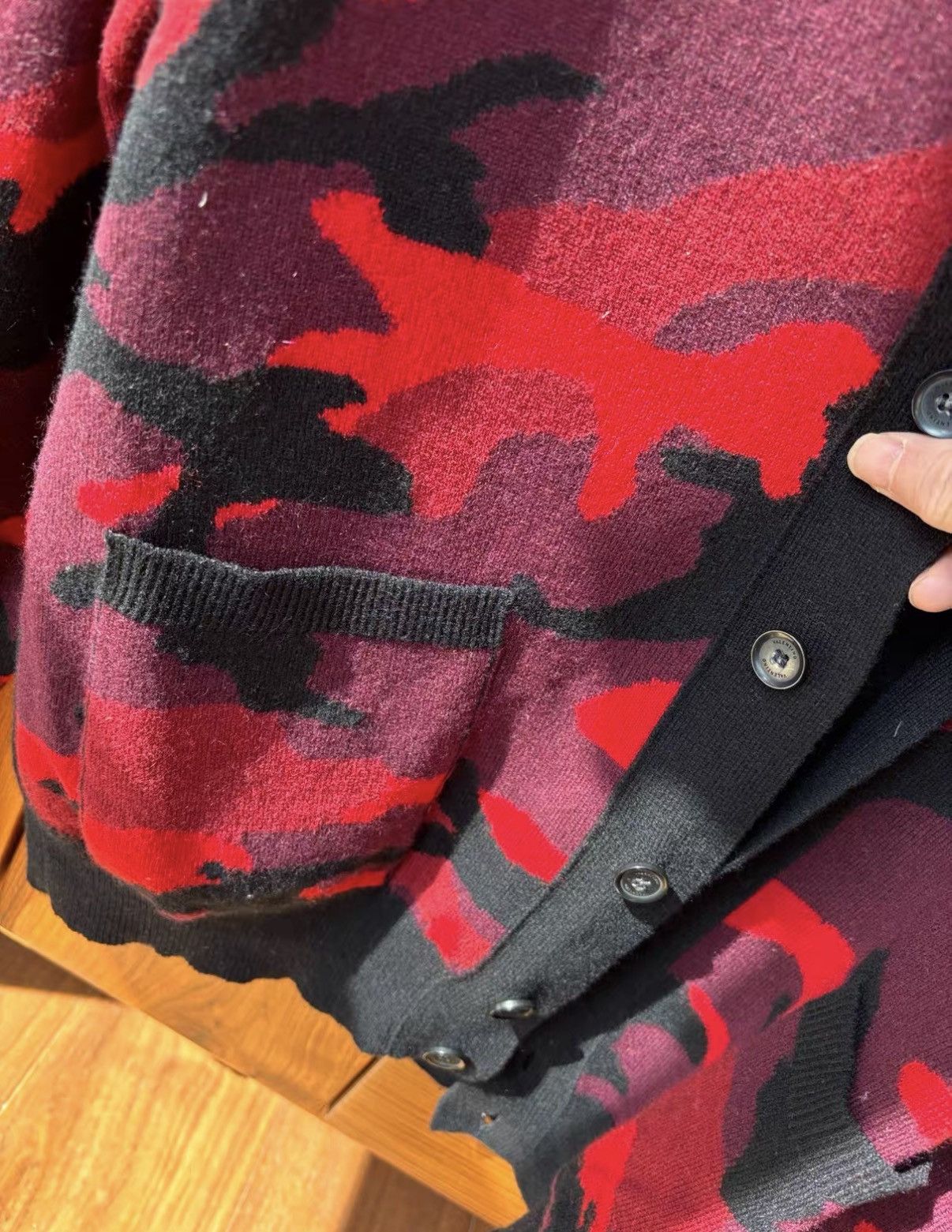 Valentino Valentino Classic Camouflage Cashmere Cardigan J2 Size US S / EU 44-46 / 1 - 5 Thumbnail