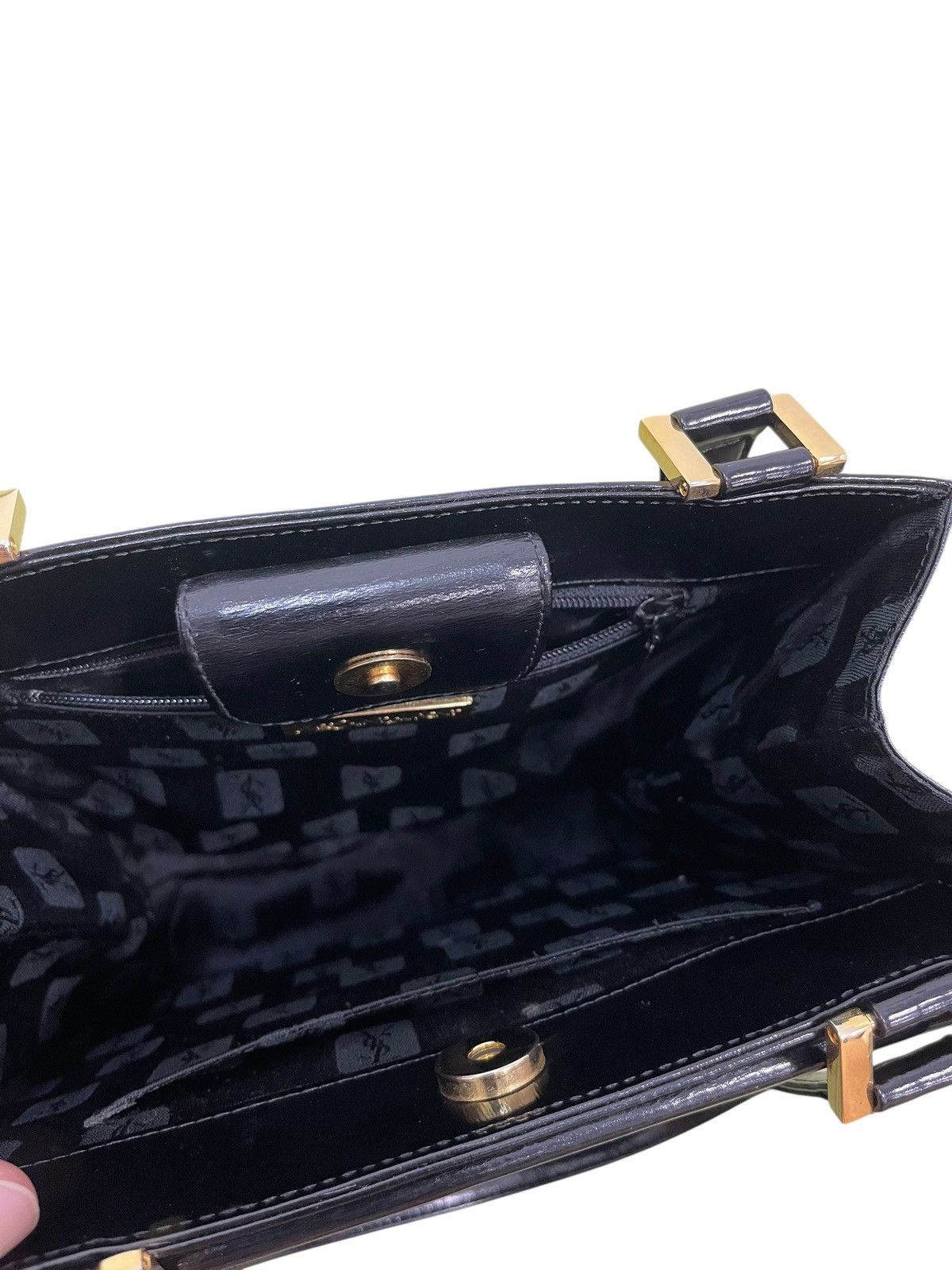 Yves Saint Laurent Full Leather YSL Yves Saint Laurent Vtg Hand Bag 1🟩6 Size ONE SIZE - 19 Thumbnail