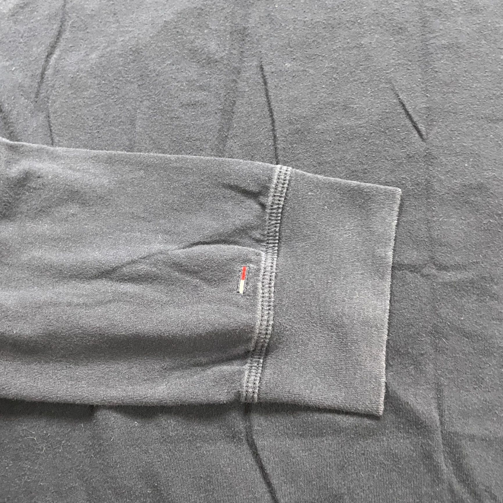 Tommy Hilfiger Tommy Hilfiger Tommy Jeans Tee T-Shirt Men Large Navy Blue Graphic Crew Neck Long Sleeve Cotton Size US L / EU 52-54 / 3 - 5 Thumbnail