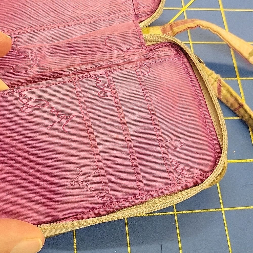 Vera Bradley Vera Bradley Quilted Wallet w Phone Pocket 5.5 x 3.5 Size ONE SIZE - 6 Thumbnail