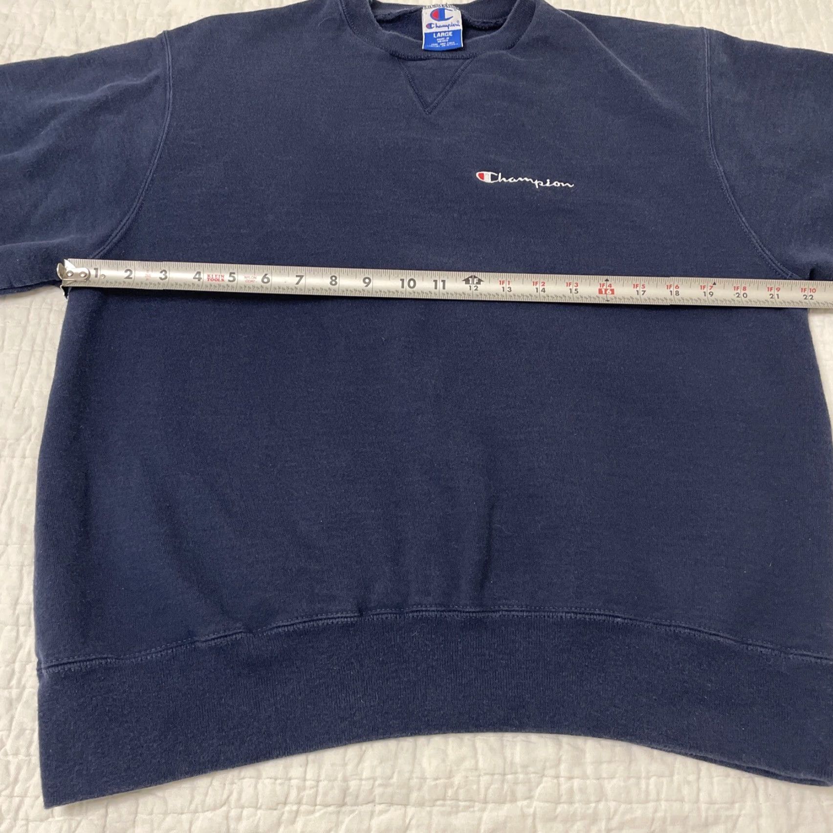 Champion VINTAGE Champion Crewneck Sweatshirt L Mens Heavyweight Navy Blue USA 90s Scrip Spell Out Mexico Size US L / EU 52-54 / 3 - 5 Thumbnail