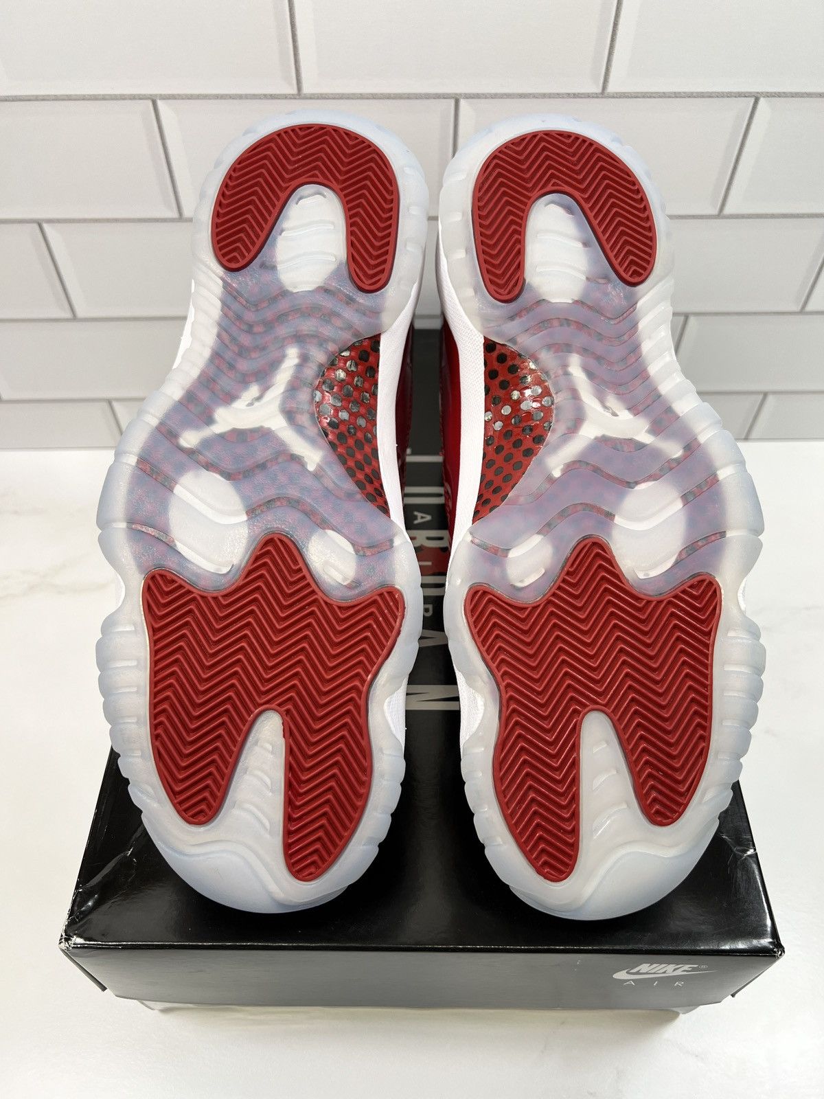 Jordan Brand NEW Nike Retro Air Jordan Cherry Red 11s 11 Men’s Men Size US 11 / EU 44 - 4 Thumbnail