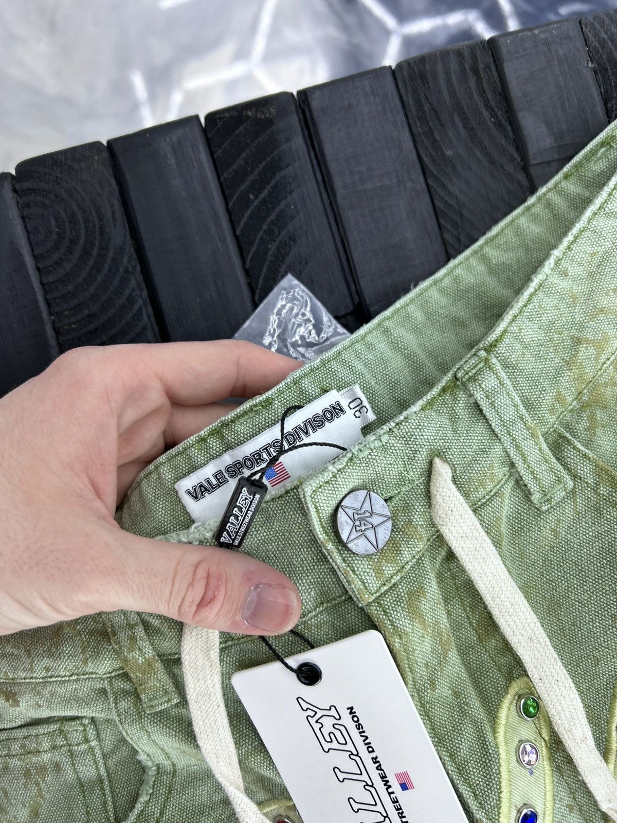 Vale Vale Green Skittle Jean Shorts Size 30 Size US 30 / EU 46 - 7 Thumbnail