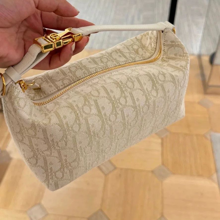 Dior Pre-loved Bag Very good condition Size ONE SIZE - 1 Thumbnail