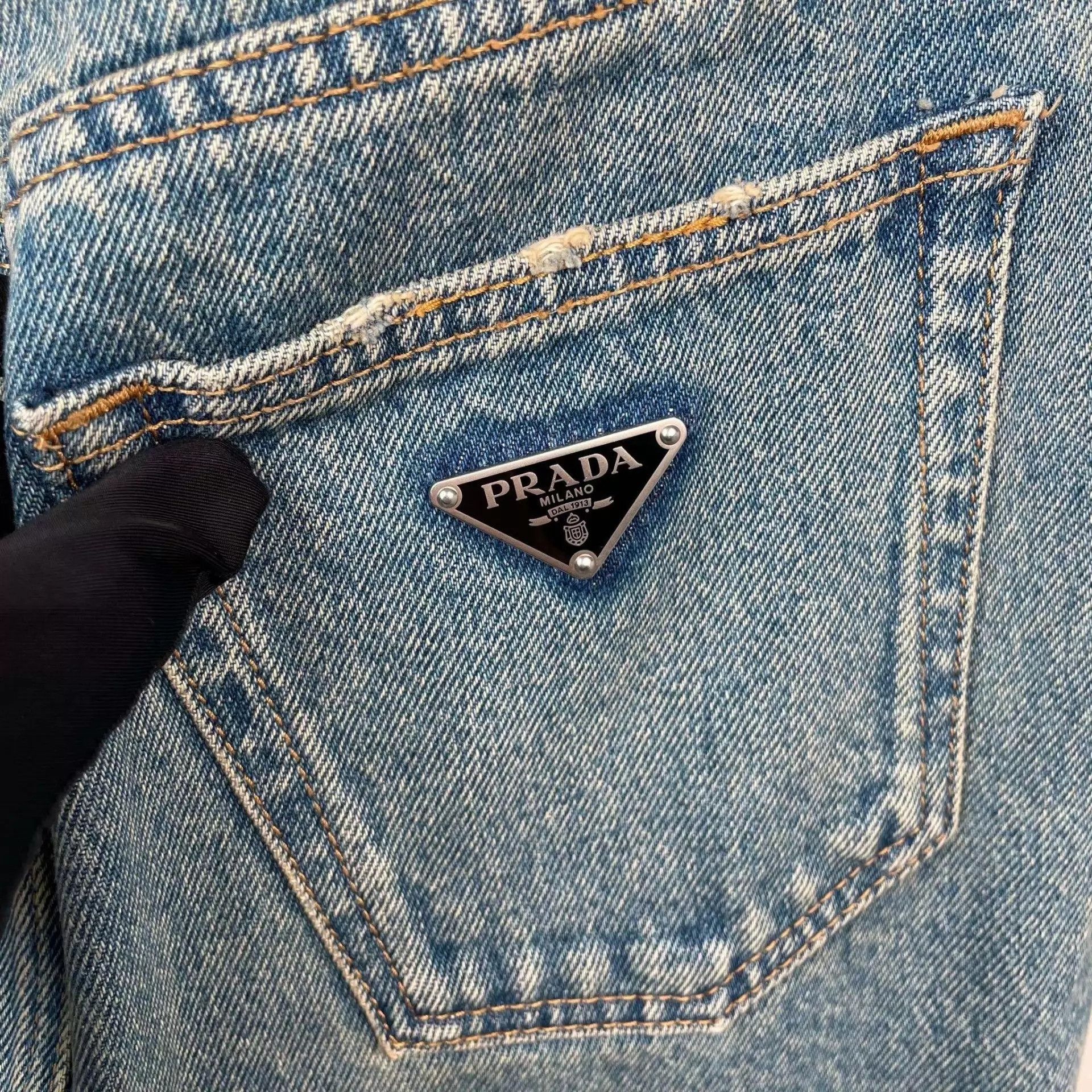 Prada Prada Denim Skirt 95 New 36s Size 25" / US 0 / IT 36 - 4 Thumbnail