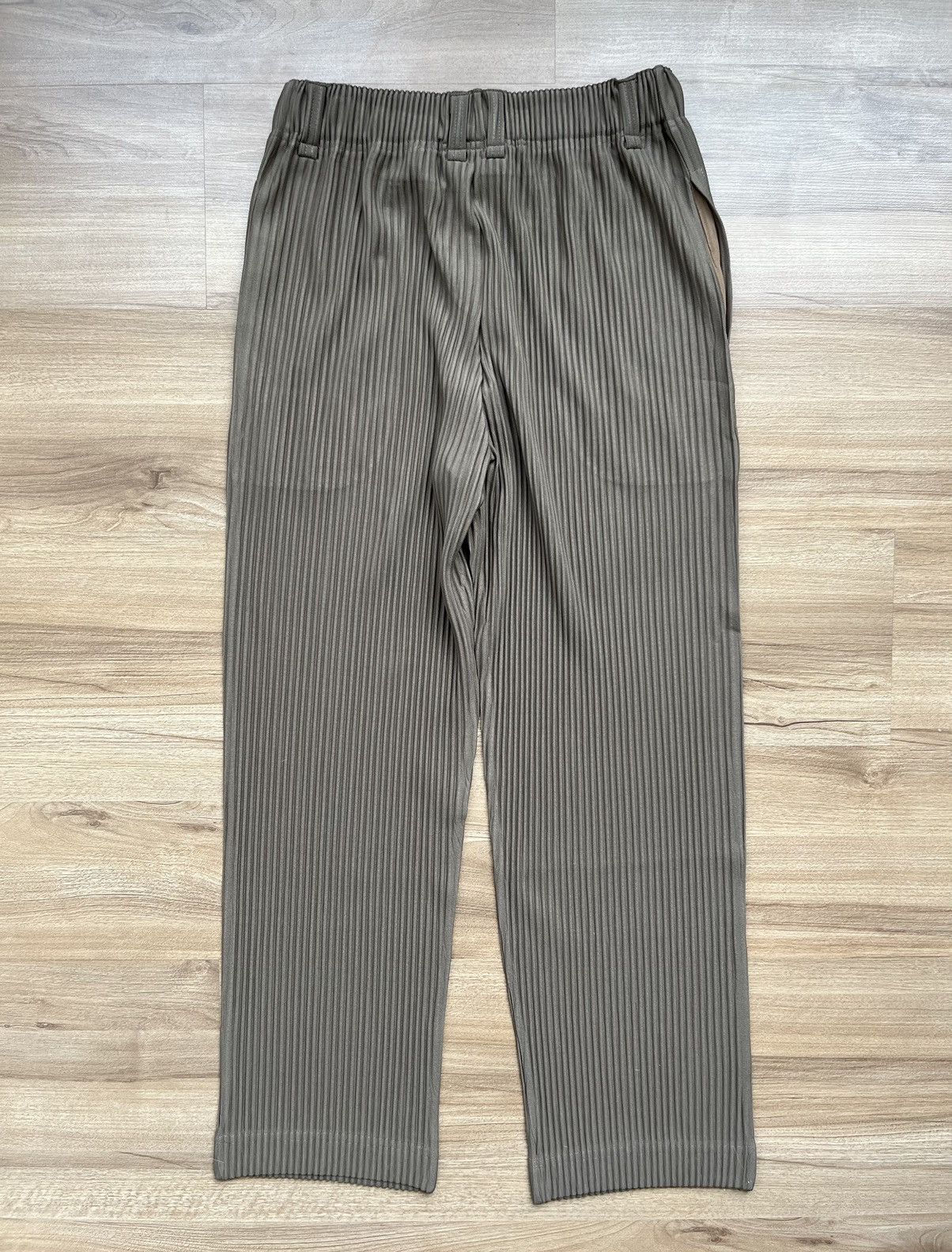 Issey Miyake KEN IIJIMA ISSEY MIYAKE HOMEE PLISSE PLEATED PANTS