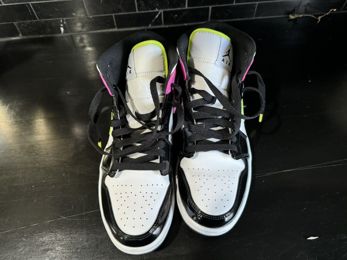 Nike Air Jordan 1 mid Se ‘cyber active fuchsia’ Size US 8.5 / IT 38.5 - 7 Thumbnail