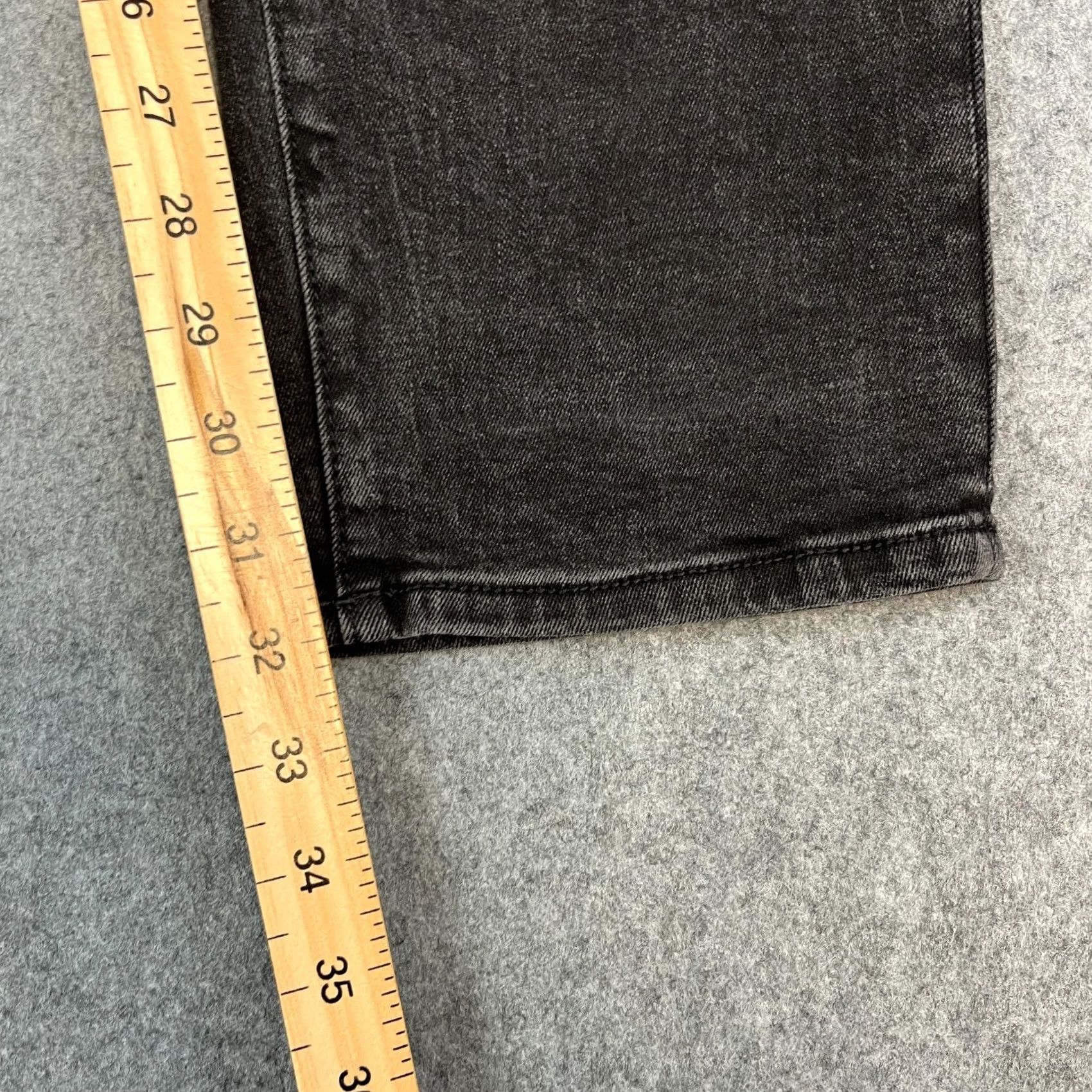 True Religion True Religion Jeans Relaxed Skinny 32 Dark Grey Denim 5-Pocket Rocco Men Fashion Vintage? No (adjusted) Size US 32 / EU 48 - 4 Thumbnail