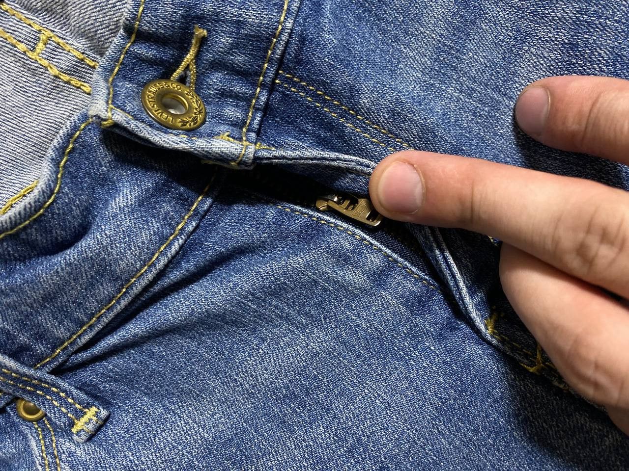 Levi's × Vintage Vintage 90s Levi’s 517 Boot Cut Made in USA Size US 27 - 13 Thumbnail