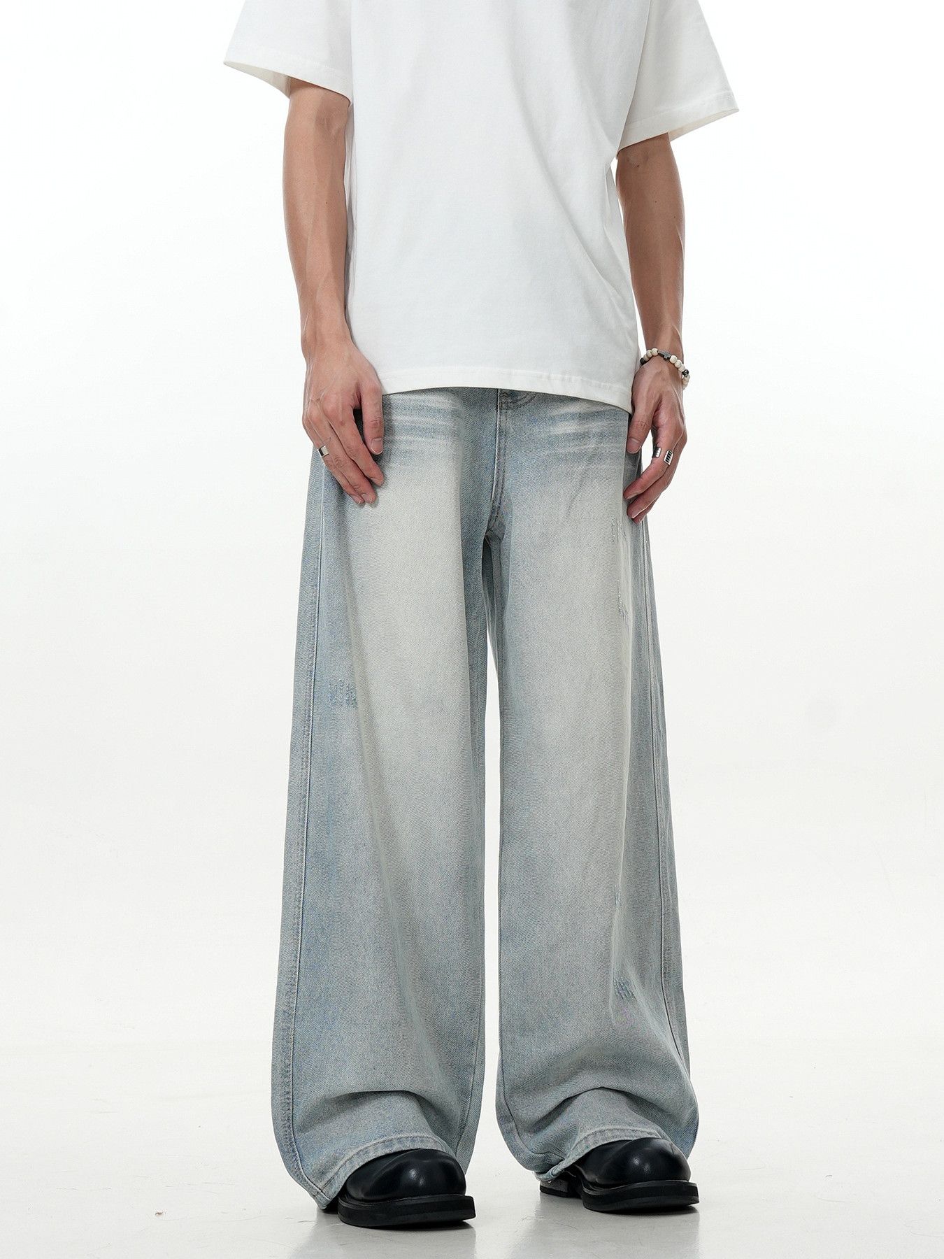 Vintage Men's American Light Blue Wide-Leg Casual Straight-Fit Jeans Size US 32 / EU 48 - 2 Thumbnail