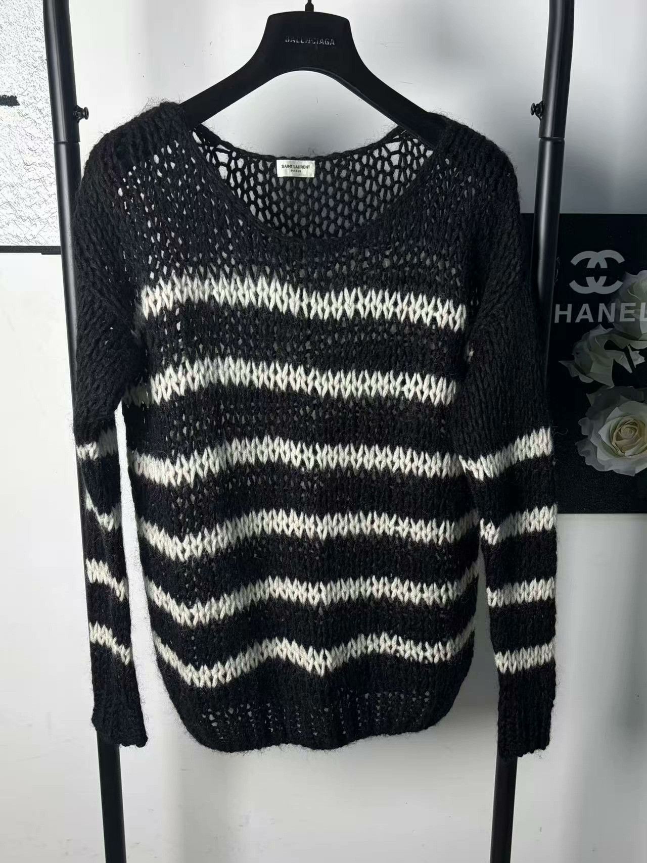 Saint Laurent Paris Saint Laurent Paris Knit White Sweater XS Women Size XS / US 0-2 / IT 36-38 - 1 Thumbnail